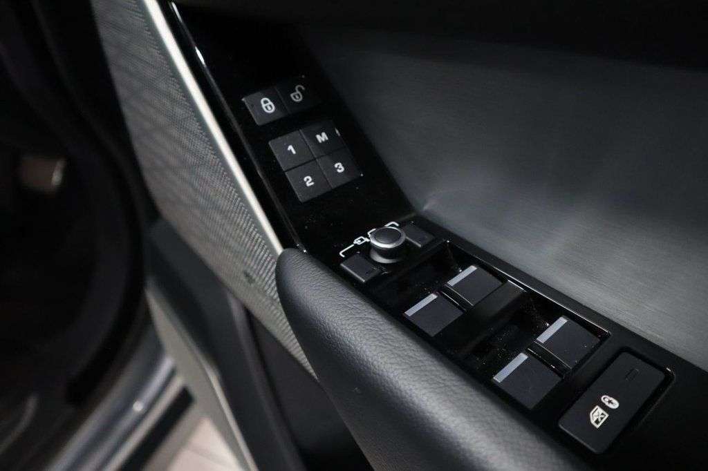 2020 LAND ROVER RANGE ROVER VELAR 2020 LAND ROVER RANGE ROVER VELAR