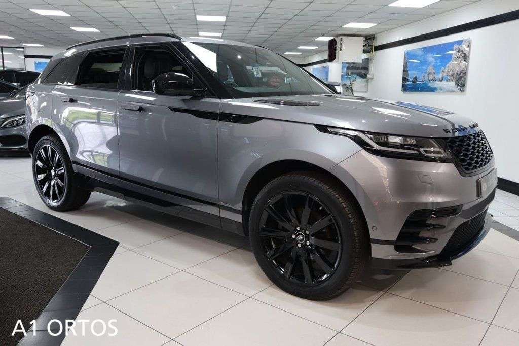 A 2020 LAND ROVER RANGE ROVER VELAR 2.0 D180 R-Dynamic SE SUV 5dr Diesel Auto 4WD Euro 6 (s/s) (180 ps) 1 FORME A 2020 LAND ROVER RANGE ROVER VELAR 2.0 D180 R-Dynamic SE SUV 5dr Diesel Auto 4WD Euro 6 (s/s) (180 ps) 1 FORME