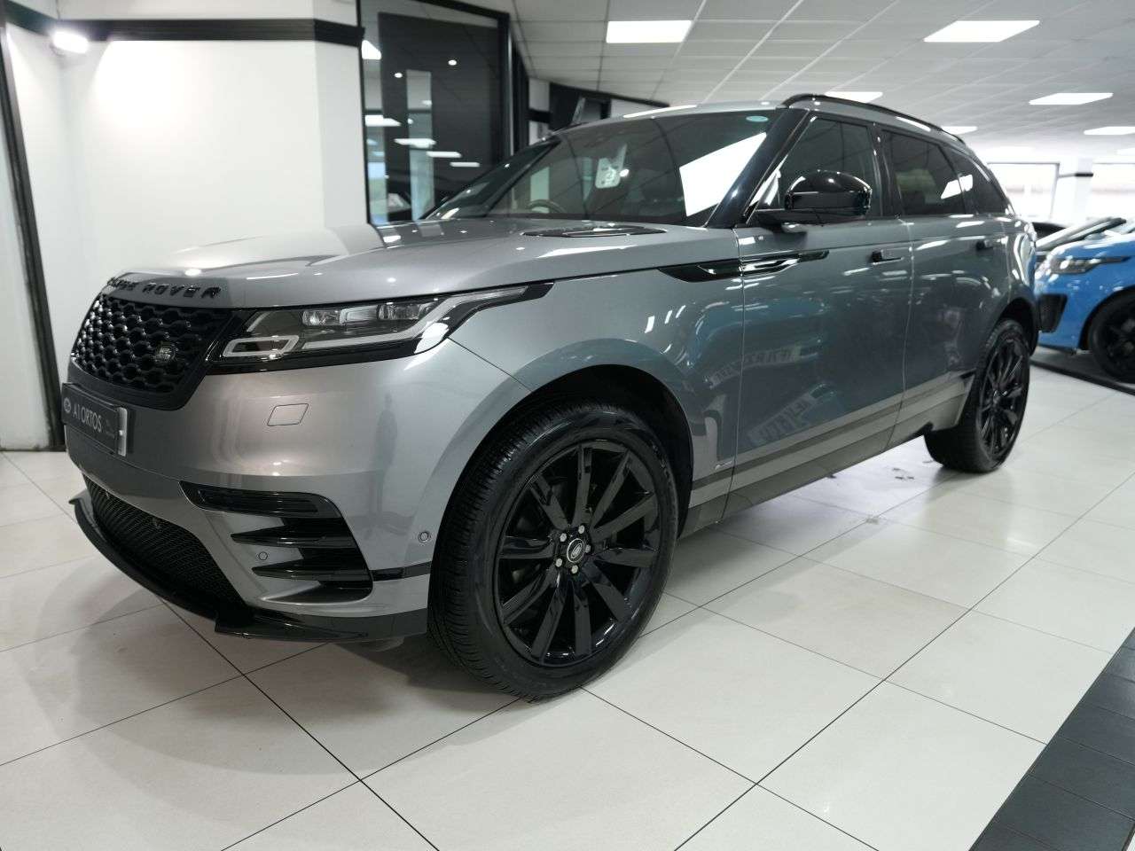 A 2020 LAND ROVER RANGE ROVER VELAR 2.0 D180 R-Dynamic SE SUV 5dr Diesel Auto 4WD Euro 6 (s/s) (180 ps) 1 FORME A 2020 LAND ROVER RANGE ROVER VELAR 2.0 D180 R-Dynamic SE SUV 5dr Diesel Auto 4WD Euro 6 (s/s) (180 ps) 1 FORME