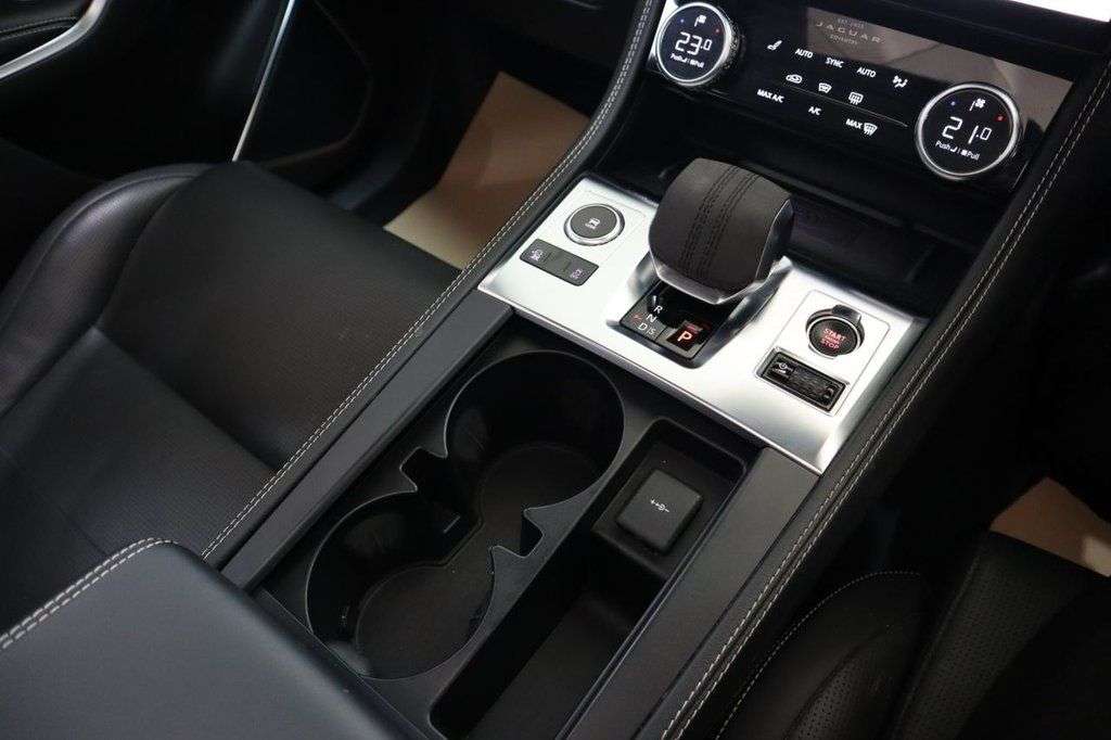 2021 JAGUAR F-PACE 2021 JAGUAR F-PACE