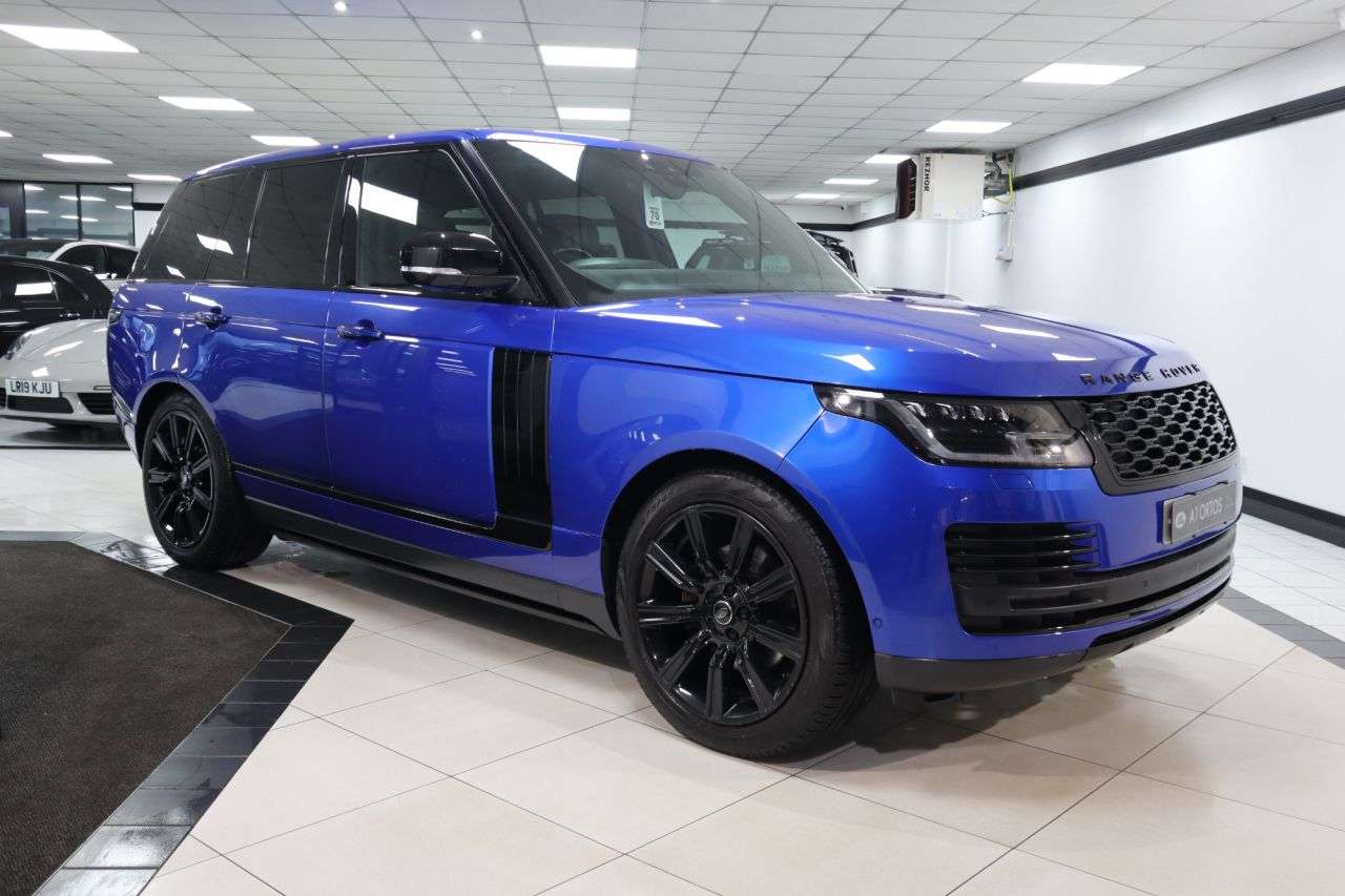 A 2019 LAND ROVER RANGE ROVER 3.0 SD V6 Autobiography SUV 5dr Diesel Auto 4WD Euro 6 (s/s) 1 OWNER SVO PA A 2019 LAND ROVER RANGE ROVER 3.0 SD V6 Autobiography SUV 5dr Diesel Auto 4WD Euro 6 (s/s) 1 OWNER SVO PA