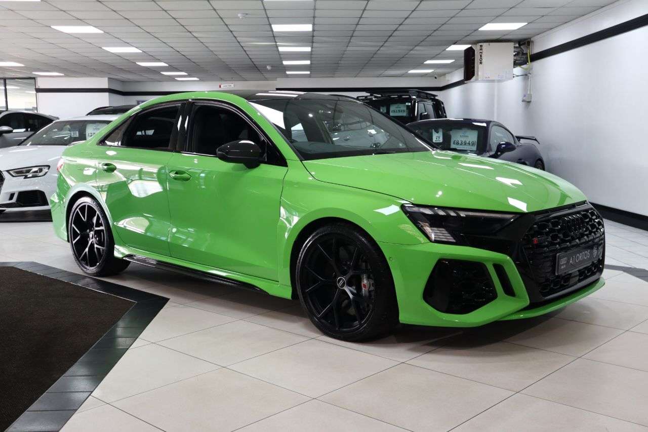 A 2022 AUDI RS3 2.5 TFSI Carbon Black Saloon 4dr Petrol S Tronic quattro Euro 6 (s/s) (400 A 2022 AUDI RS3 2.5 TFSI Carbon Black Saloon 4dr Petrol S Tronic quattro Euro 6 (s/s) (400