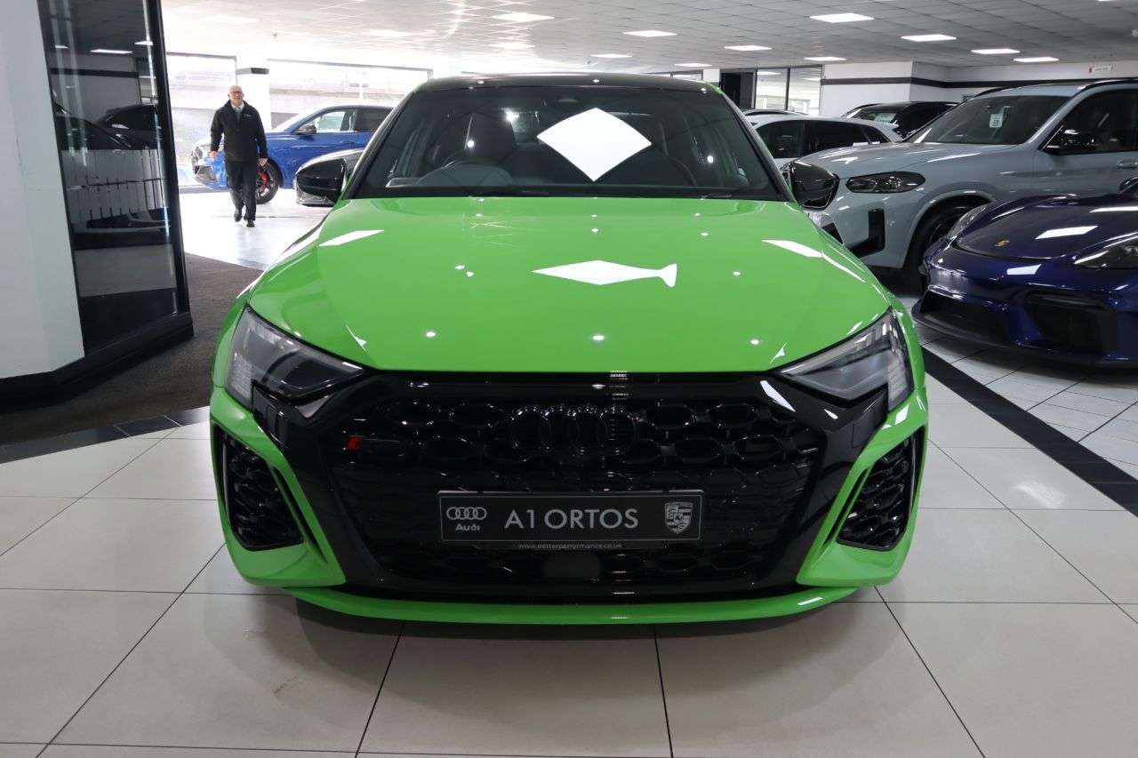 A 2022 AUDI RS3 2.5 TFSI Carbon Black Saloon 4dr Petrol S Tronic quattro Euro 6 (s/s) (400 A 2022 AUDI RS3 2.5 TFSI Carbon Black Saloon 4dr Petrol S Tronic quattro Euro 6 (s/s) (400