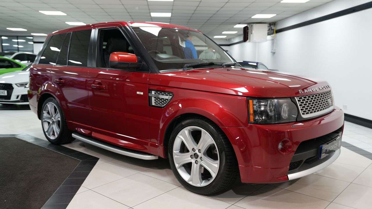 A 2013 LAND ROVER RANGE ROVER SPORT 3.0 SD V6 Autobiography Sport SUV 5dr Diesel Auto 4WD Euro 5 (255 bhp) TRAD A 2013 LAND ROVER RANGE ROVER SPORT 3.0 SD V6 Autobiography Sport SUV 5dr Diesel Auto 4WD Euro 5 (255 bhp) TRAD