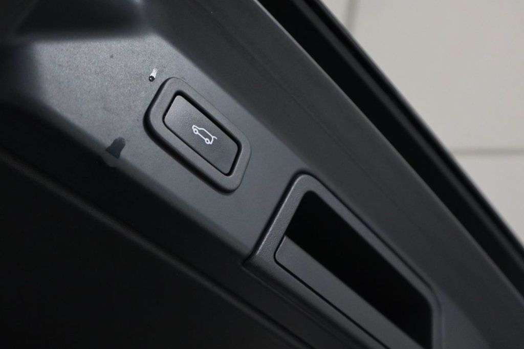 2020 LAND ROVER RANGE ROVER VELAR 2020 LAND ROVER RANGE ROVER VELAR