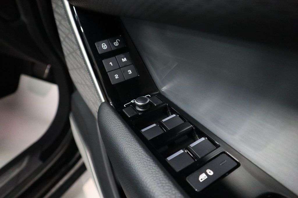 2020 LAND ROVER RANGE ROVER VELAR 2020 LAND ROVER RANGE ROVER VELAR