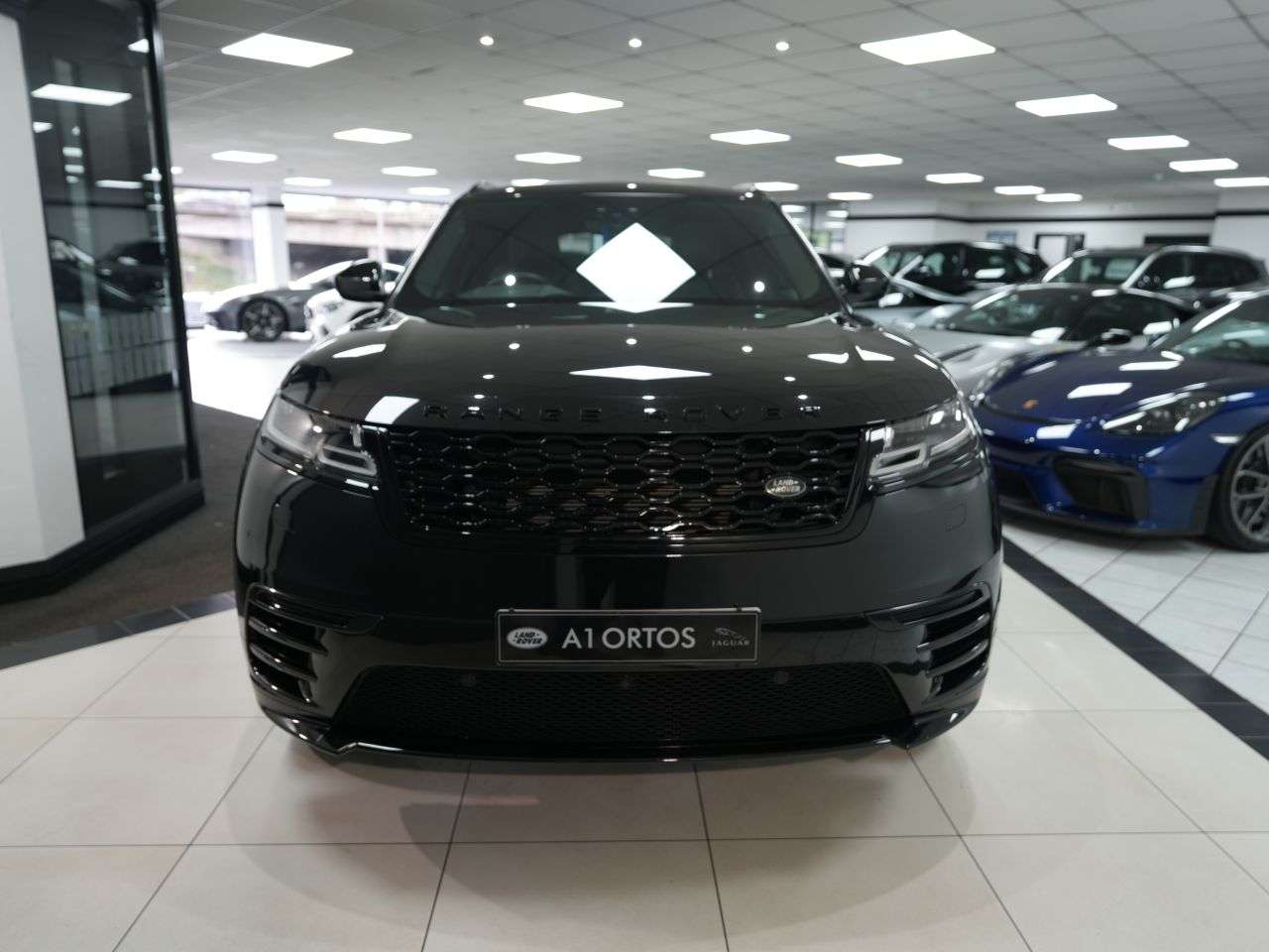 A 2020 LAND ROVER RANGE ROVER VELAR 2.0 D180 R-Dynamic SE SUV 5dr Diesel Auto 4WD Euro 6 (s/s) (180 ps) INCREDI A 2020 LAND ROVER RANGE ROVER VELAR 2.0 D180 R-Dynamic SE SUV 5dr Diesel Auto 4WD Euro 6 (s/s) (180 ps) INCREDI