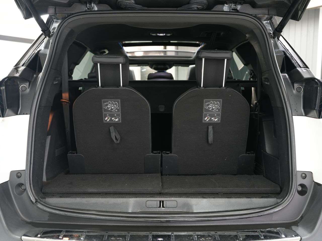 2019 PEUGEOT 5008 2019 PEUGEOT 5008