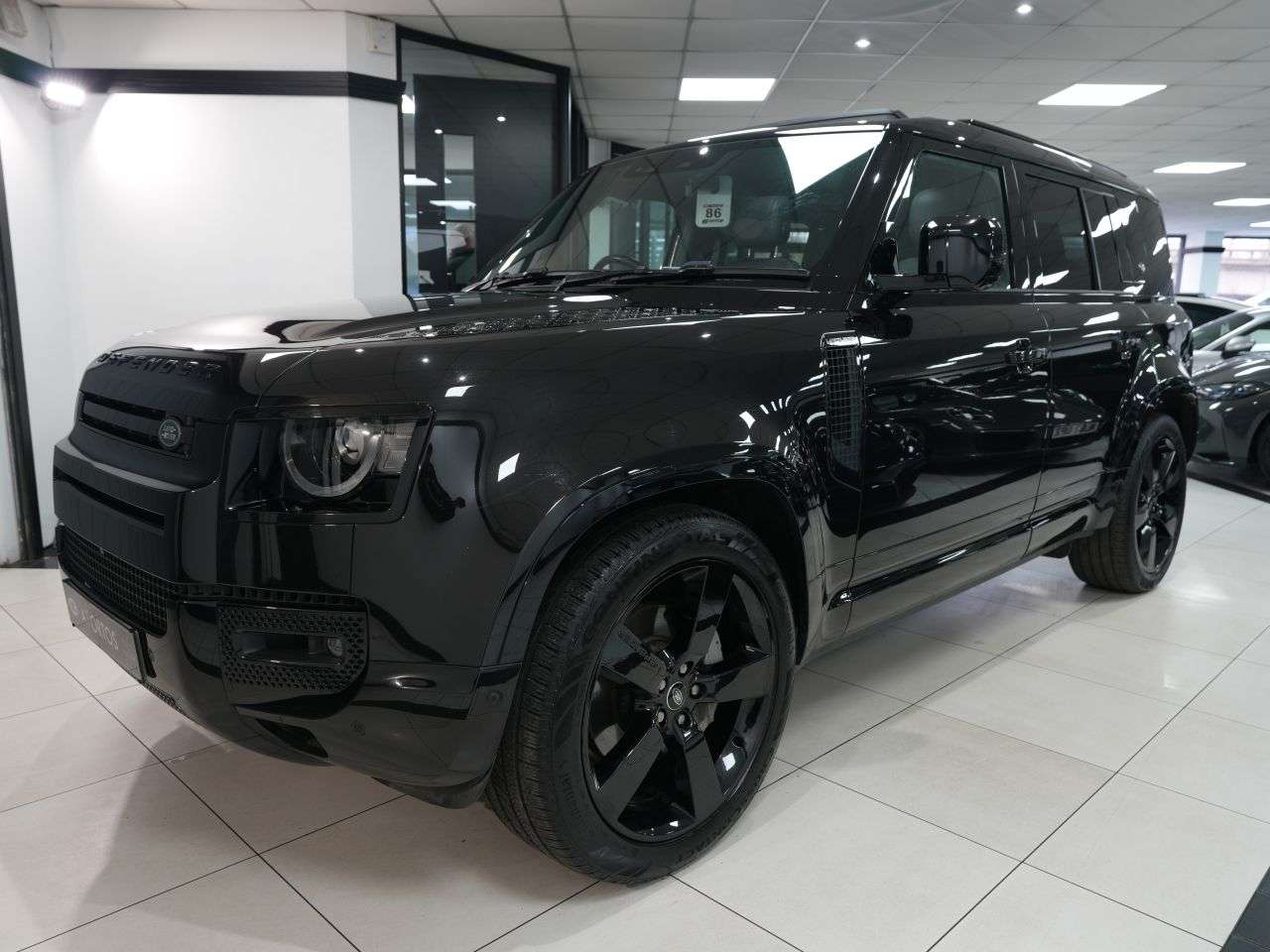 A 2024 LAND ROVER DEFENDER 3.0 D300 MHEV X-Dynamic HSE SUV 5dr Diesel Auto 4WD Euro 6 (s/s) (300 ps) 1 A 2024 LAND ROVER DEFENDER 3.0 D300 MHEV X-Dynamic HSE SUV 5dr Diesel Auto 4WD Euro 6 (s/s) (300 ps) 1