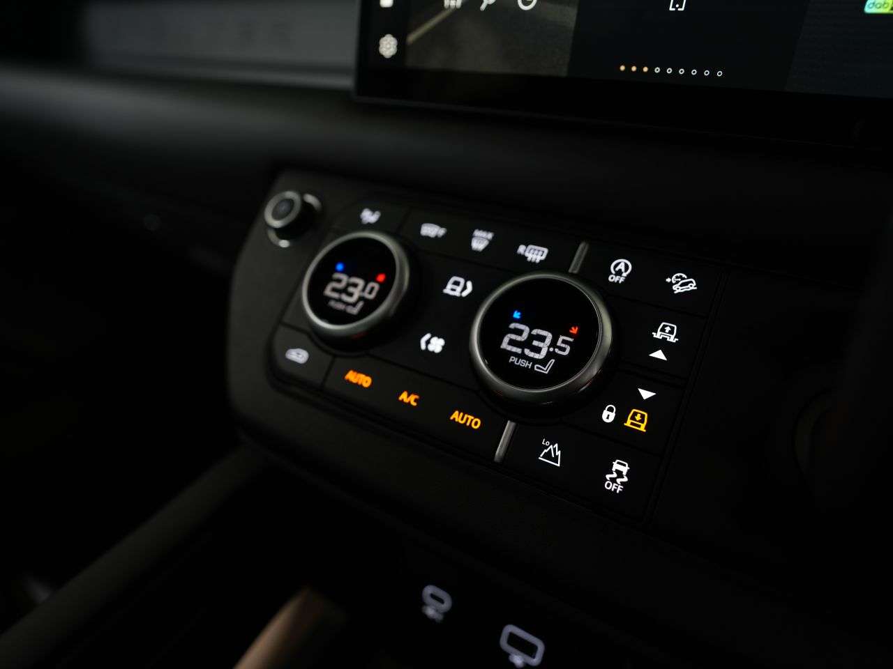 2024 LAND ROVER DEFENDER 2024 LAND ROVER DEFENDER