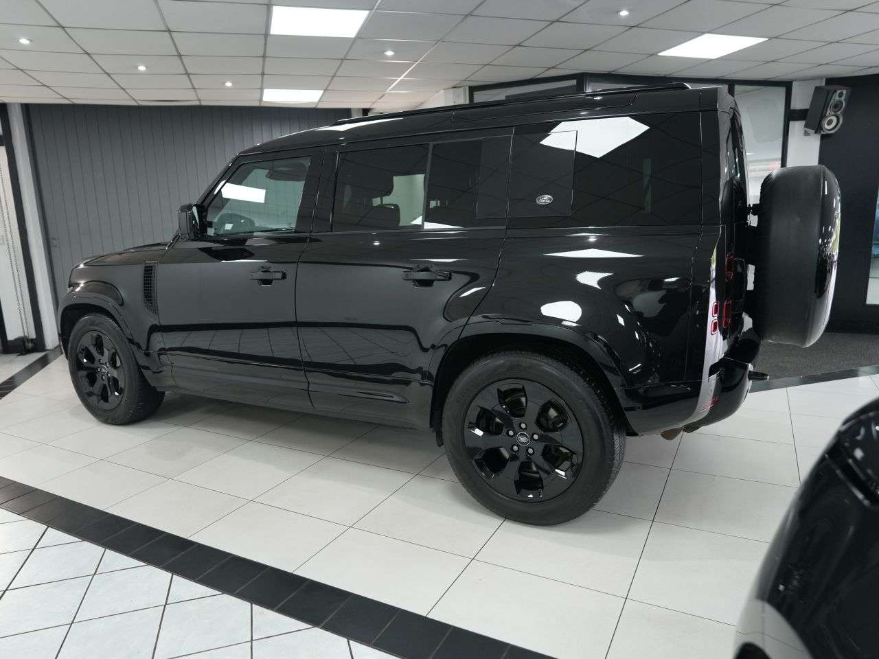 2024 LAND ROVER DEFENDER 2024 LAND ROVER DEFENDER
