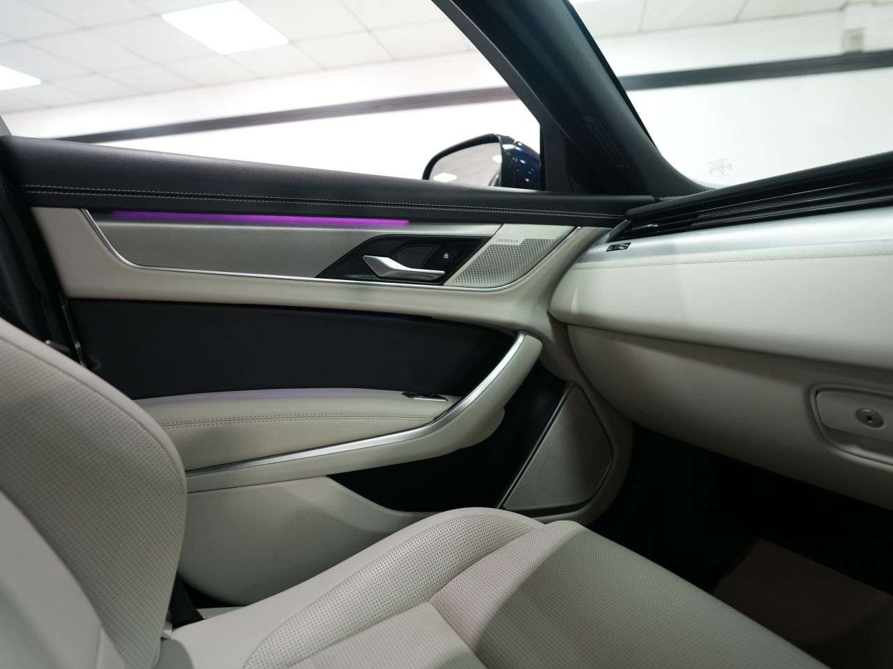 2023 JAGUAR XF 2023 JAGUAR XF