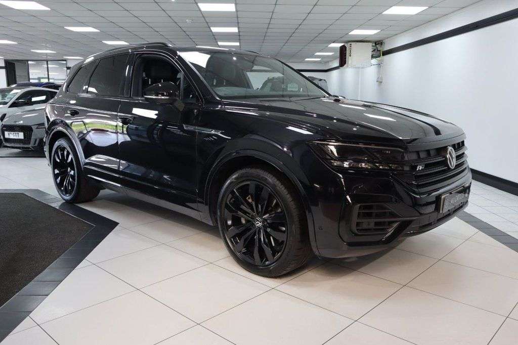 A 2022 VOLKSWAGEN TOUAREG 3.0 TDI V6 Black Edition SUV 5dr Diesel Tiptronic 4Motion Euro 6 (s/s) (286 A 2022 VOLKSWAGEN TOUAREG 3.0 TDI V6 Black Edition SUV 5dr Diesel Tiptronic 4Motion Euro 6 (s/s) (286