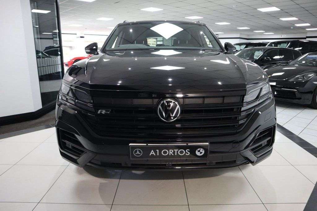 A 2022 VOLKSWAGEN TOUAREG 3.0 TDI V6 Black Edition SUV 5dr Diesel Tiptronic 4Motion Euro 6 (s/s) (286 A 2022 VOLKSWAGEN TOUAREG 3.0 TDI V6 Black Edition SUV 5dr Diesel Tiptronic 4Motion Euro 6 (s/s) (286
