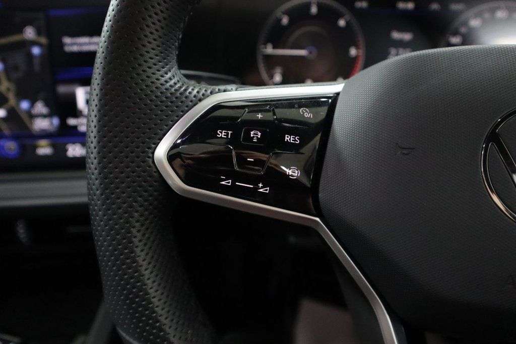 2022 VOLKSWAGEN TOUAREG 2022 VOLKSWAGEN TOUAREG