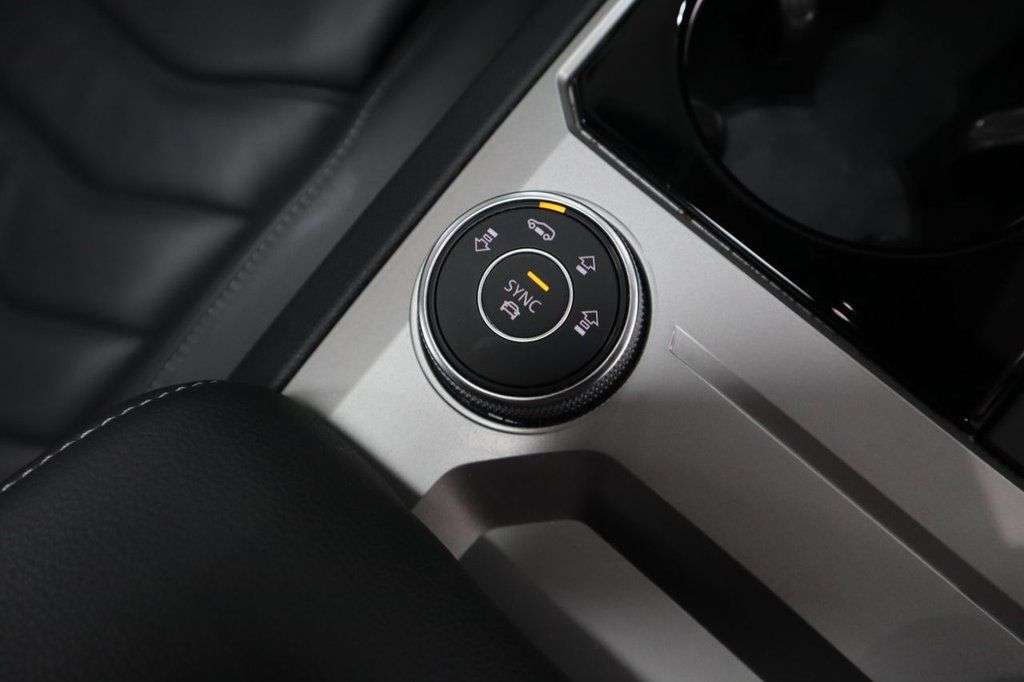 2022 VOLKSWAGEN TOUAREG 2022 VOLKSWAGEN TOUAREG