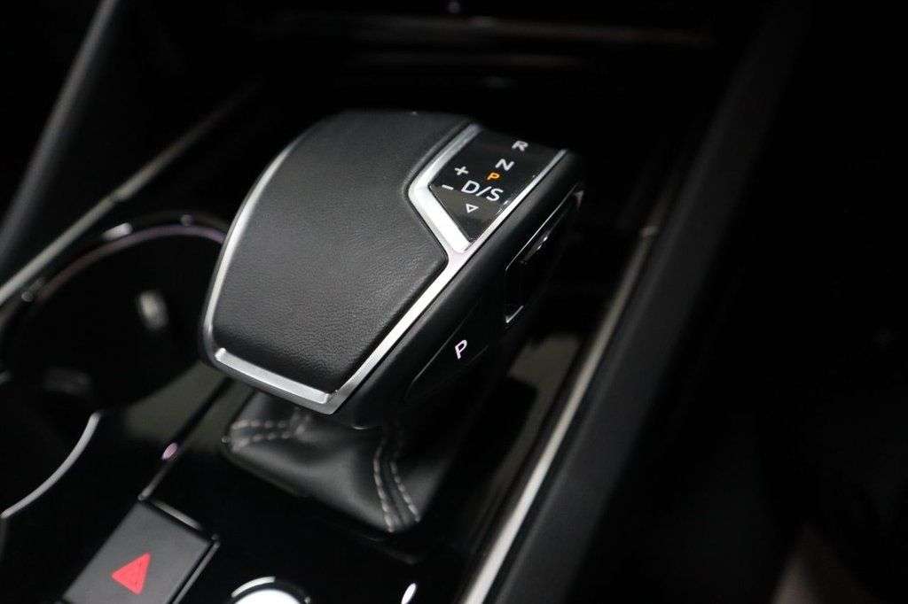 2022 VOLKSWAGEN TOUAREG 2022 VOLKSWAGEN TOUAREG