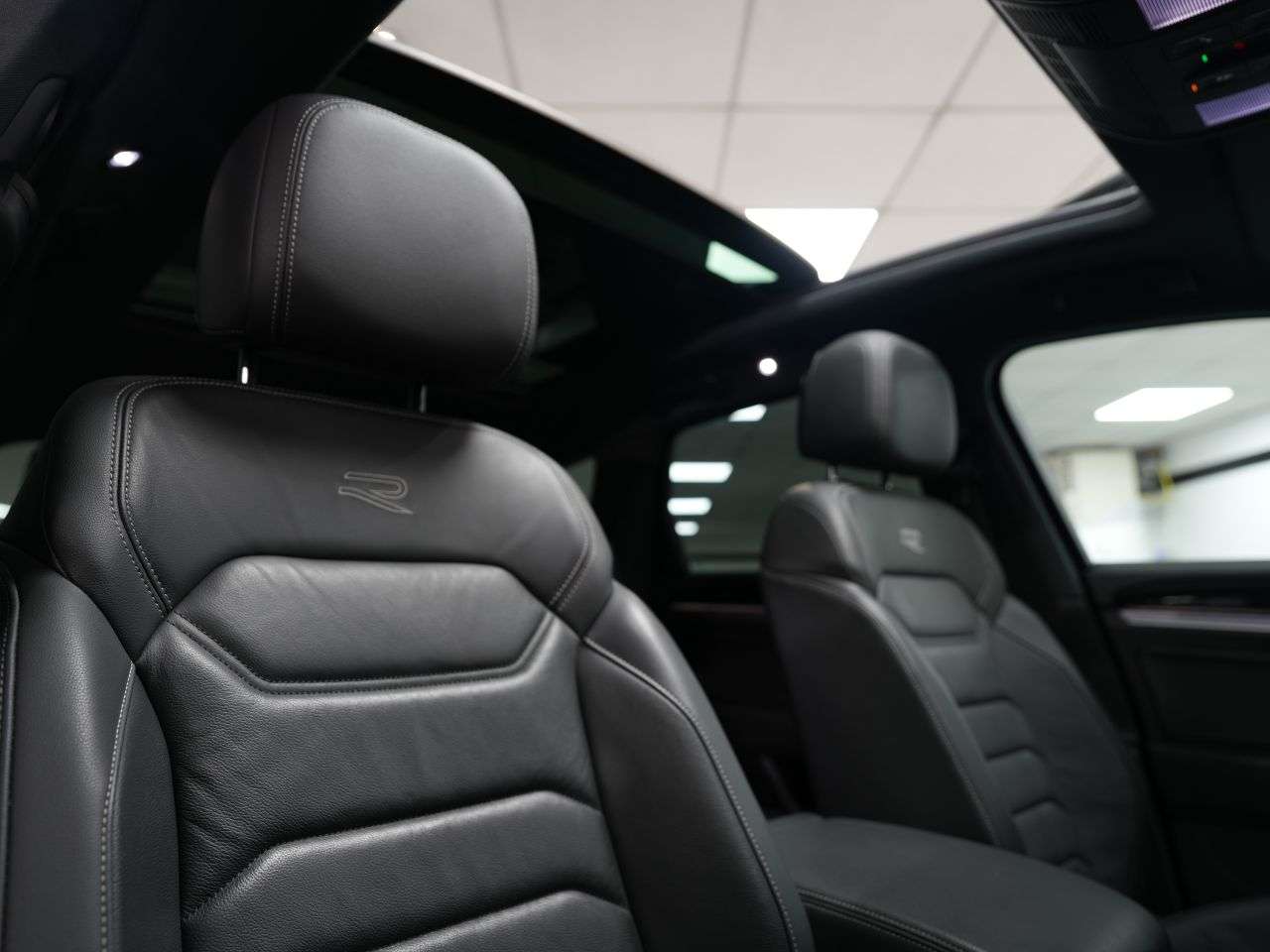 A 2022 VOLKSWAGEN TOUAREG 3.0 TDI V6 Black Edition SUV 5dr Diesel Tiptronic 4Motion Euro 6 (s/s) (286 A 2022 VOLKSWAGEN TOUAREG 3.0 TDI V6 Black Edition SUV 5dr Diesel Tiptronic 4Motion Euro 6 (s/s) (286