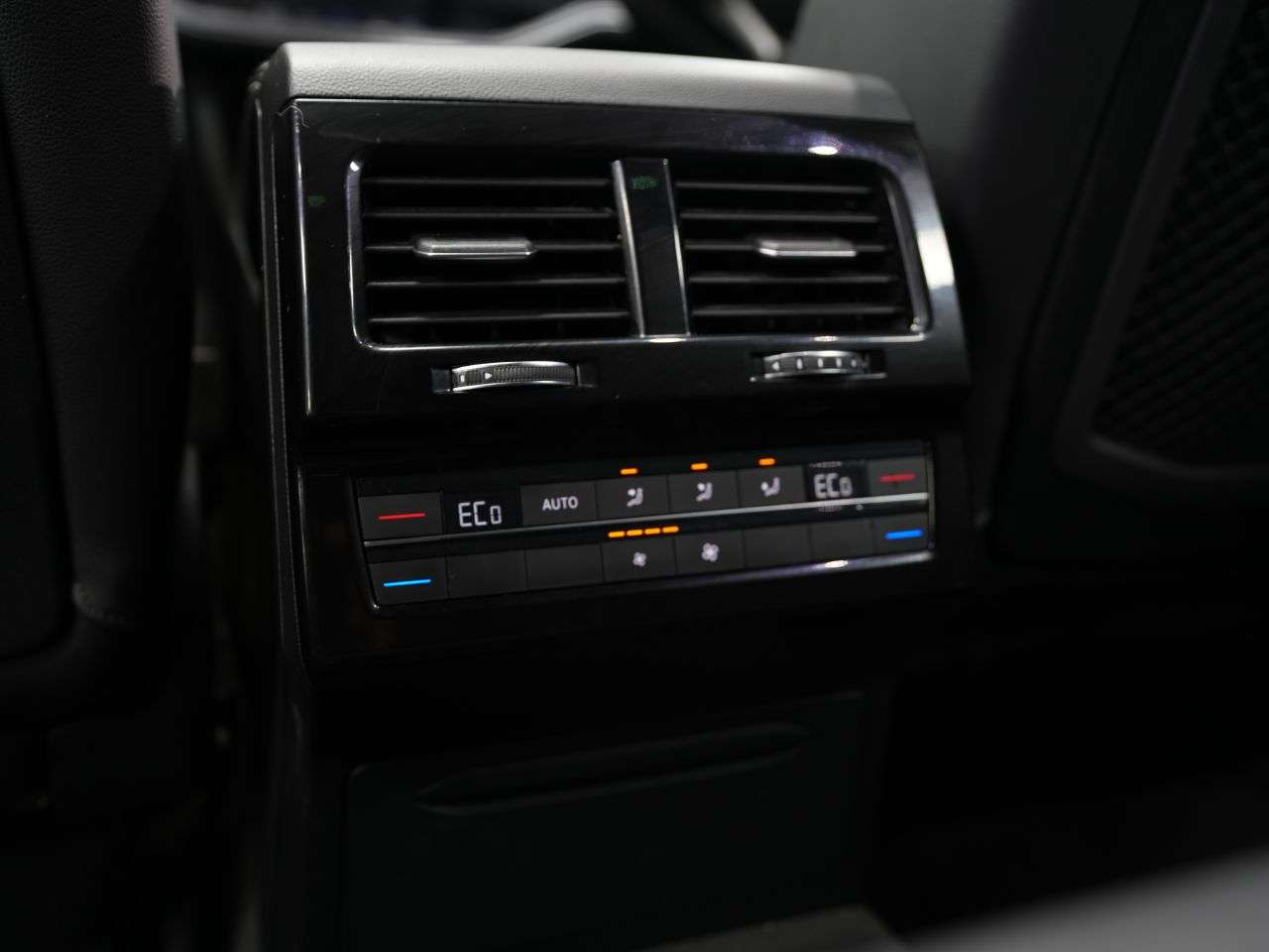 2022 VOLKSWAGEN TOUAREG 2022 VOLKSWAGEN TOUAREG