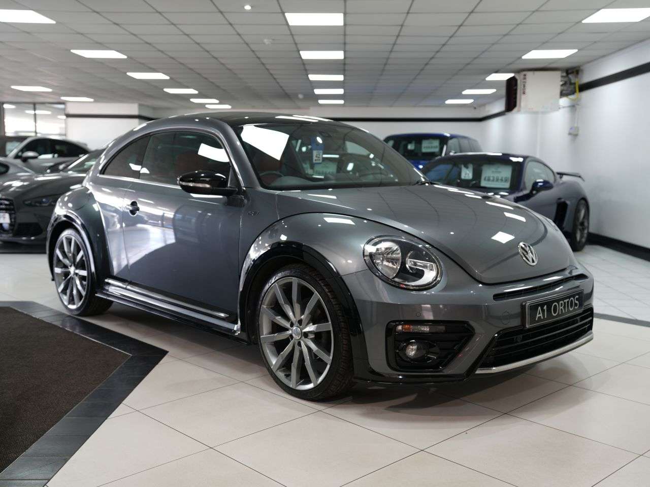 A 2017 VOLKSWAGEN BEETLE 2.0 TDI R-Line Hatchback 3dr Diesel DSG Euro 6 (s/s) (150 ps) ONE FORMER OW A 2017 VOLKSWAGEN BEETLE 2.0 TDI R-Line Hatchback 3dr Diesel DSG Euro 6 (s/s) (150 ps) ONE FORMER OW