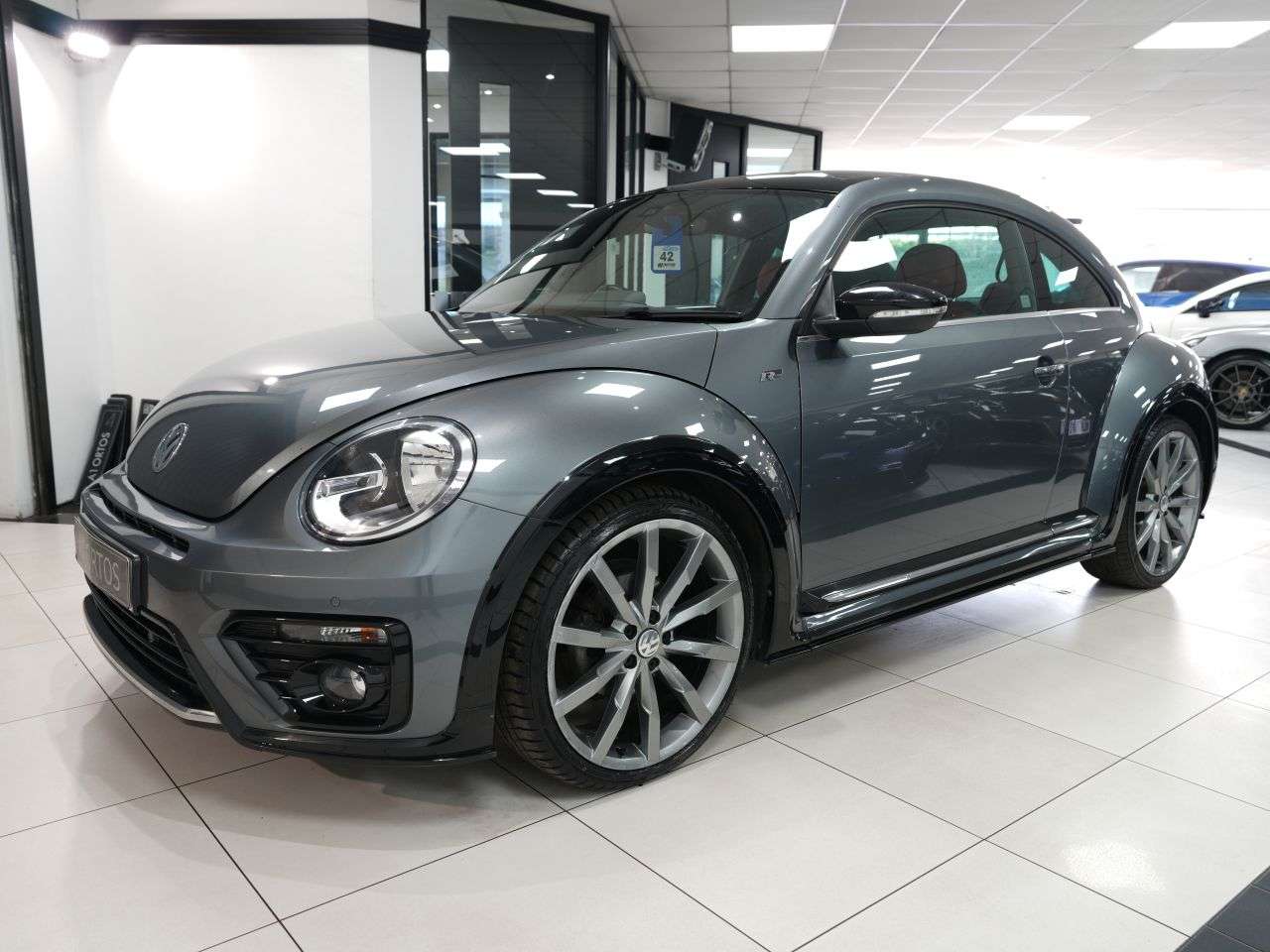 A 2017 VOLKSWAGEN BEETLE 2.0 TDI R-Line Hatchback 3dr Diesel DSG Euro 6 (s/s) (150 ps) ONE FORMER OW A 2017 VOLKSWAGEN BEETLE 2.0 TDI R-Line Hatchback 3dr Diesel DSG Euro 6 (s/s) (150 ps) ONE FORMER OW