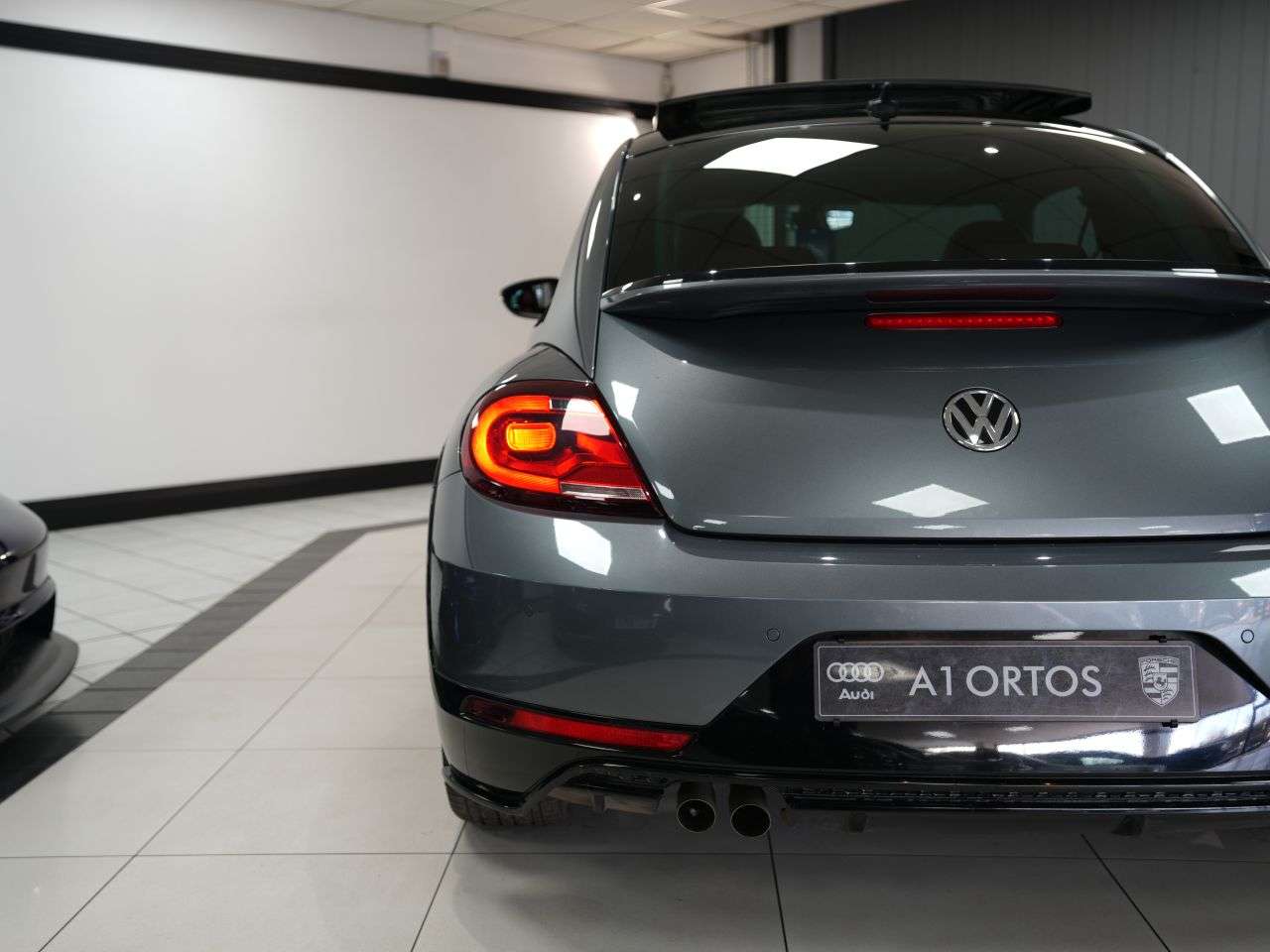 2017 VOLKSWAGEN BEETLE 2017 VOLKSWAGEN BEETLE