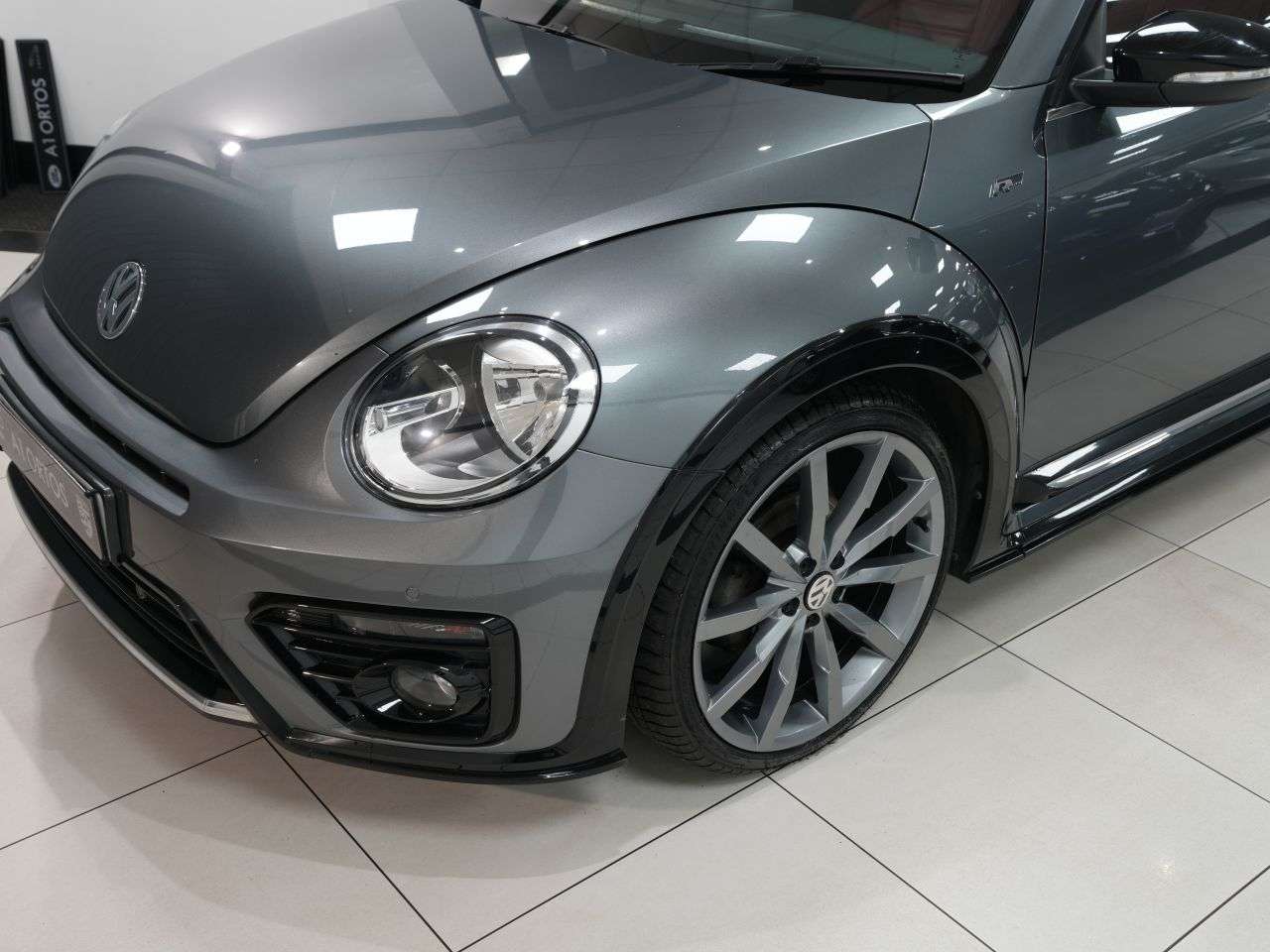 2017 VOLKSWAGEN BEETLE 2017 VOLKSWAGEN BEETLE