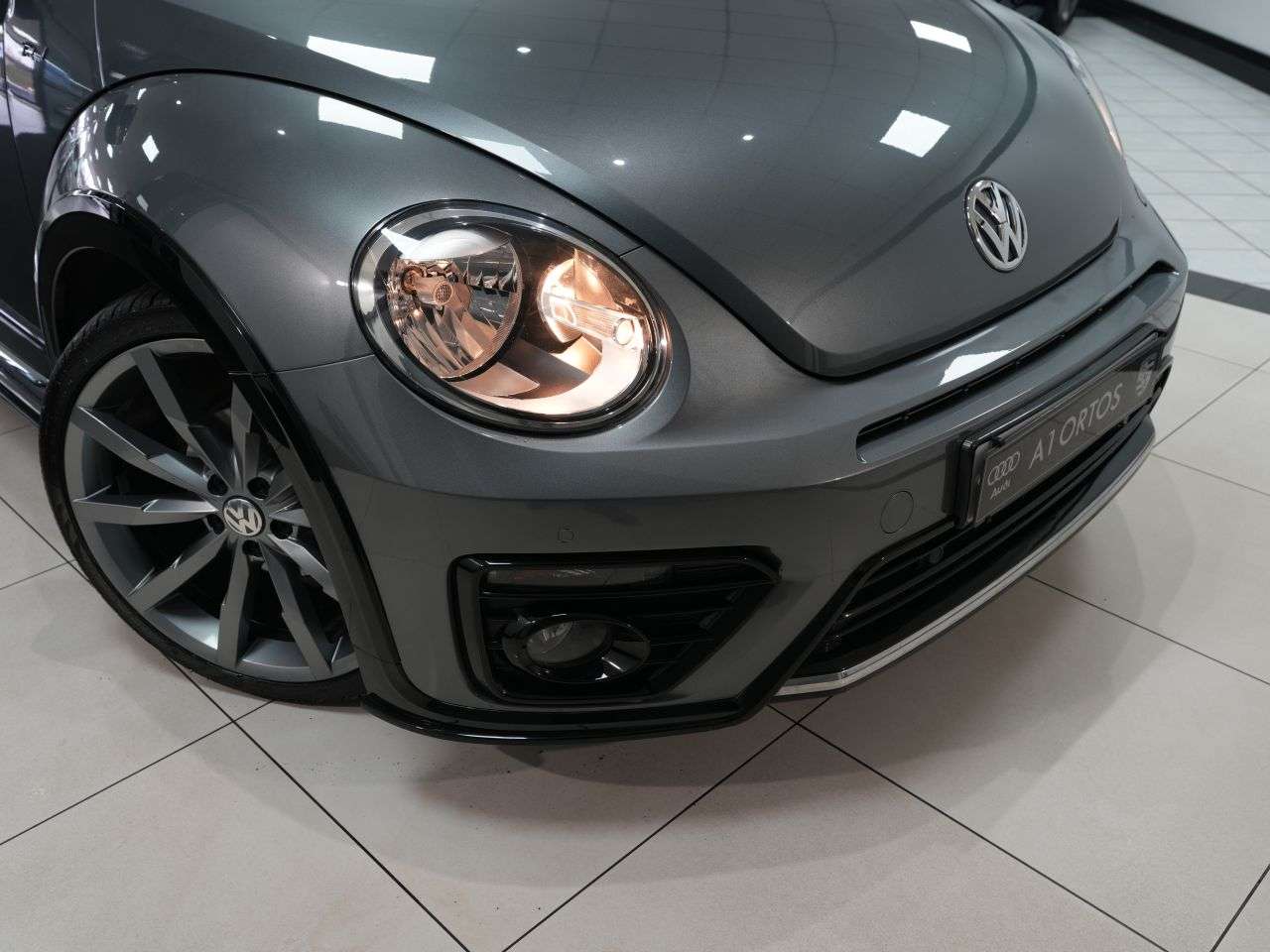 2017 VOLKSWAGEN BEETLE 2017 VOLKSWAGEN BEETLE