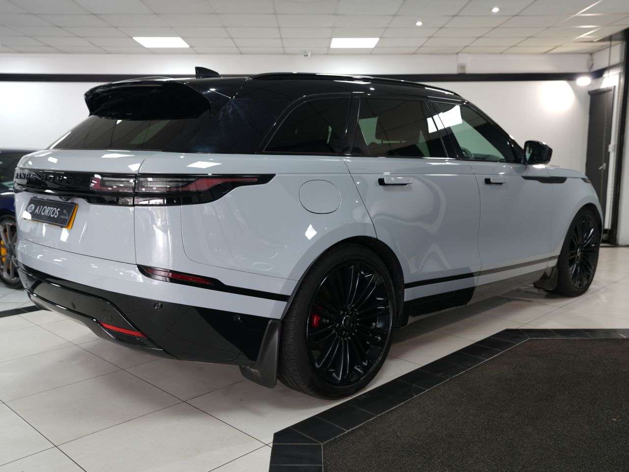 2023 LAND ROVER RANGE ROVER VELAR 2023 LAND ROVER RANGE ROVER VELAR