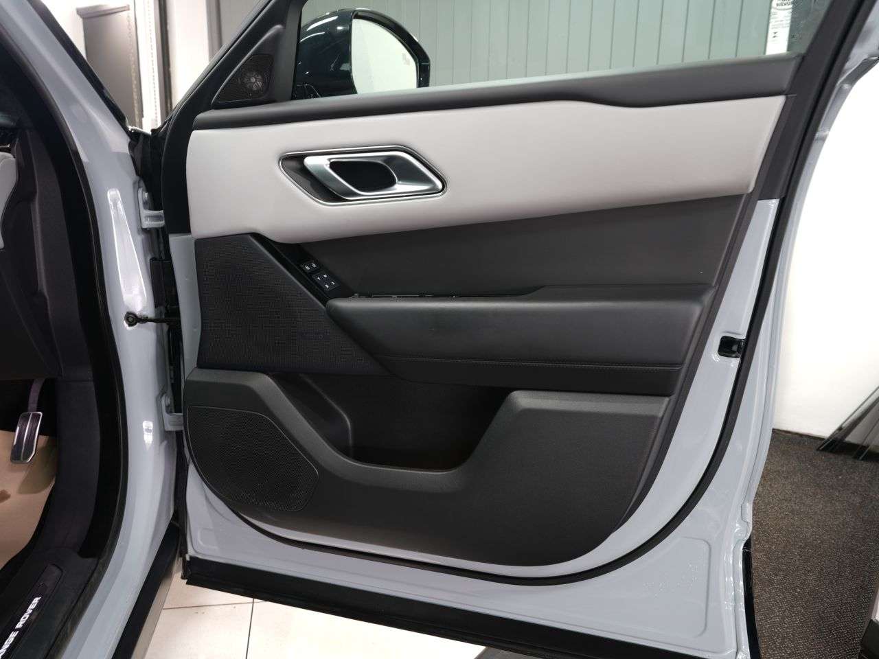 2023 LAND ROVER RANGE ROVER VELAR 2023 LAND ROVER RANGE ROVER VELAR