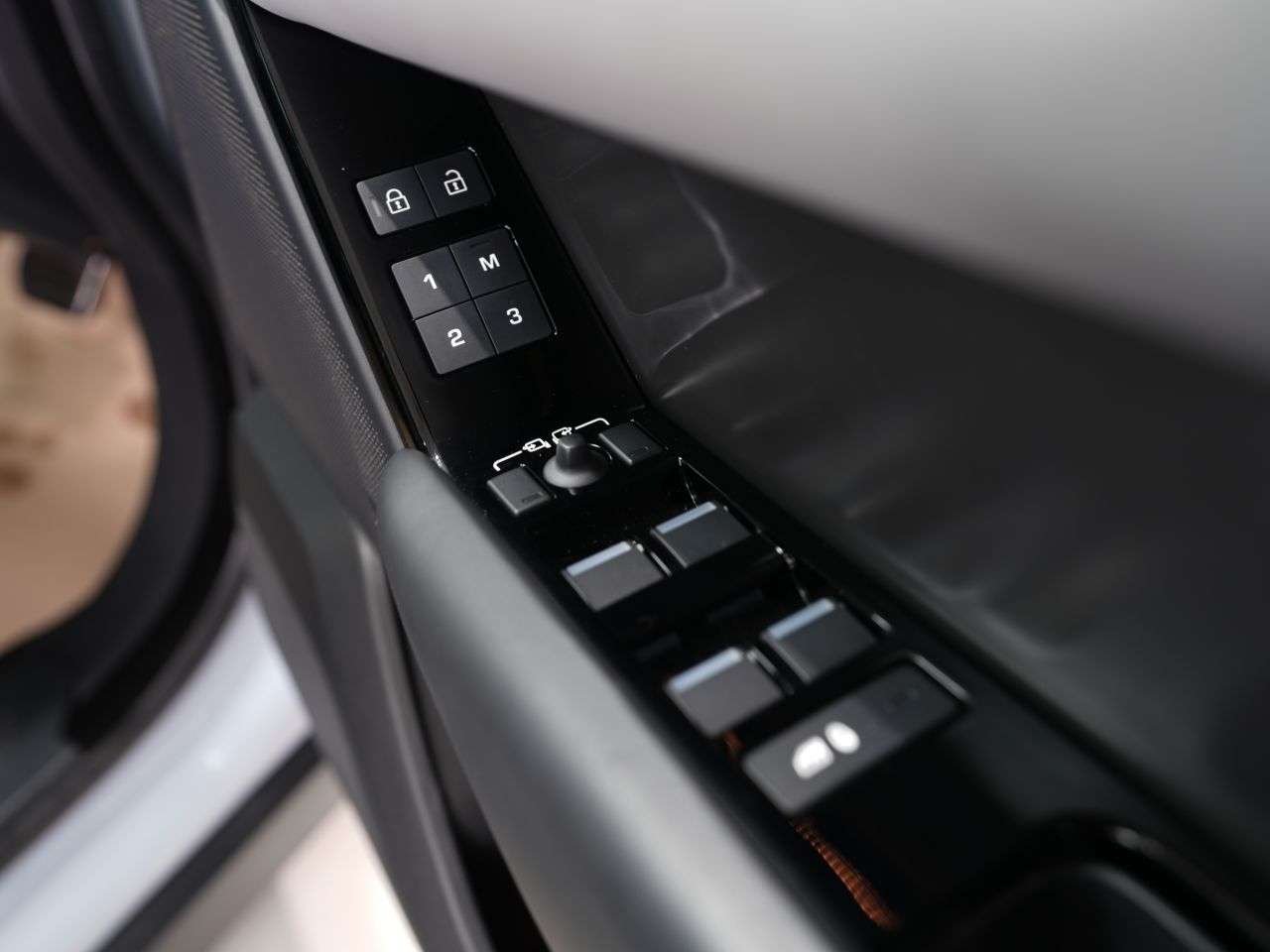 2023 LAND ROVER RANGE ROVER VELAR 2023 LAND ROVER RANGE ROVER VELAR