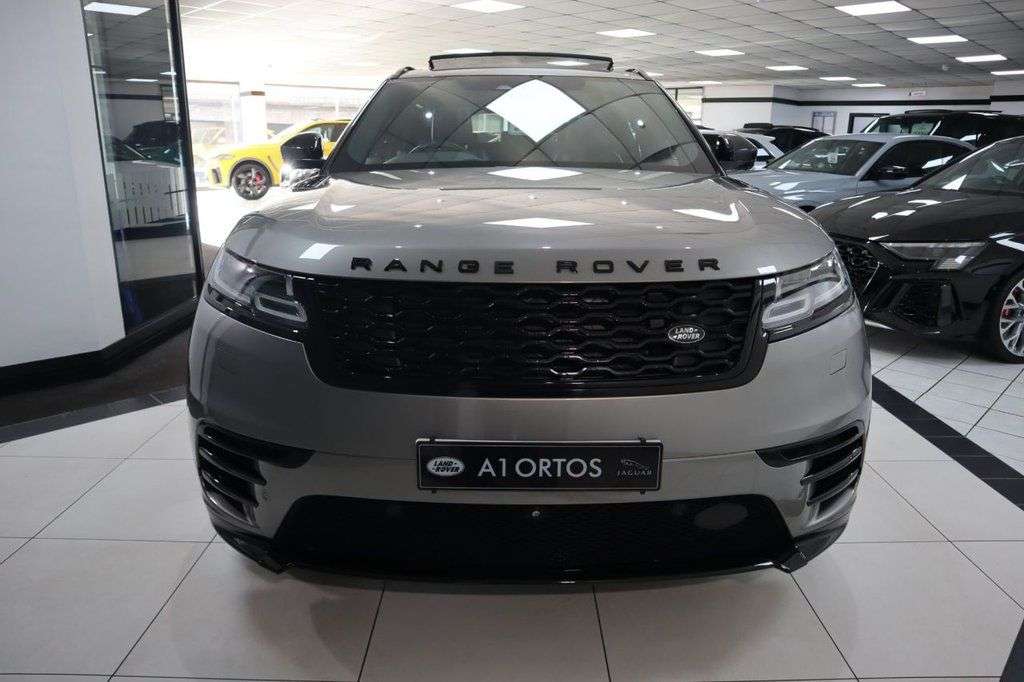 A 2022 LAND ROVER RANGE ROVER VELAR 3.0 D300 MHEV R-Dynamic SE SUV 5dr Diesel Auto 4WD Euro 6 (s/s) (300 ps) HU A 2022 LAND ROVER RANGE ROVER VELAR 3.0 D300 MHEV R-Dynamic SE SUV 5dr Diesel Auto 4WD Euro 6 (s/s) (300 ps) HU