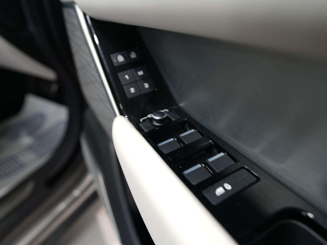 2022 LAND ROVER RANGE ROVER VELAR 2022 LAND ROVER RANGE ROVER VELAR
