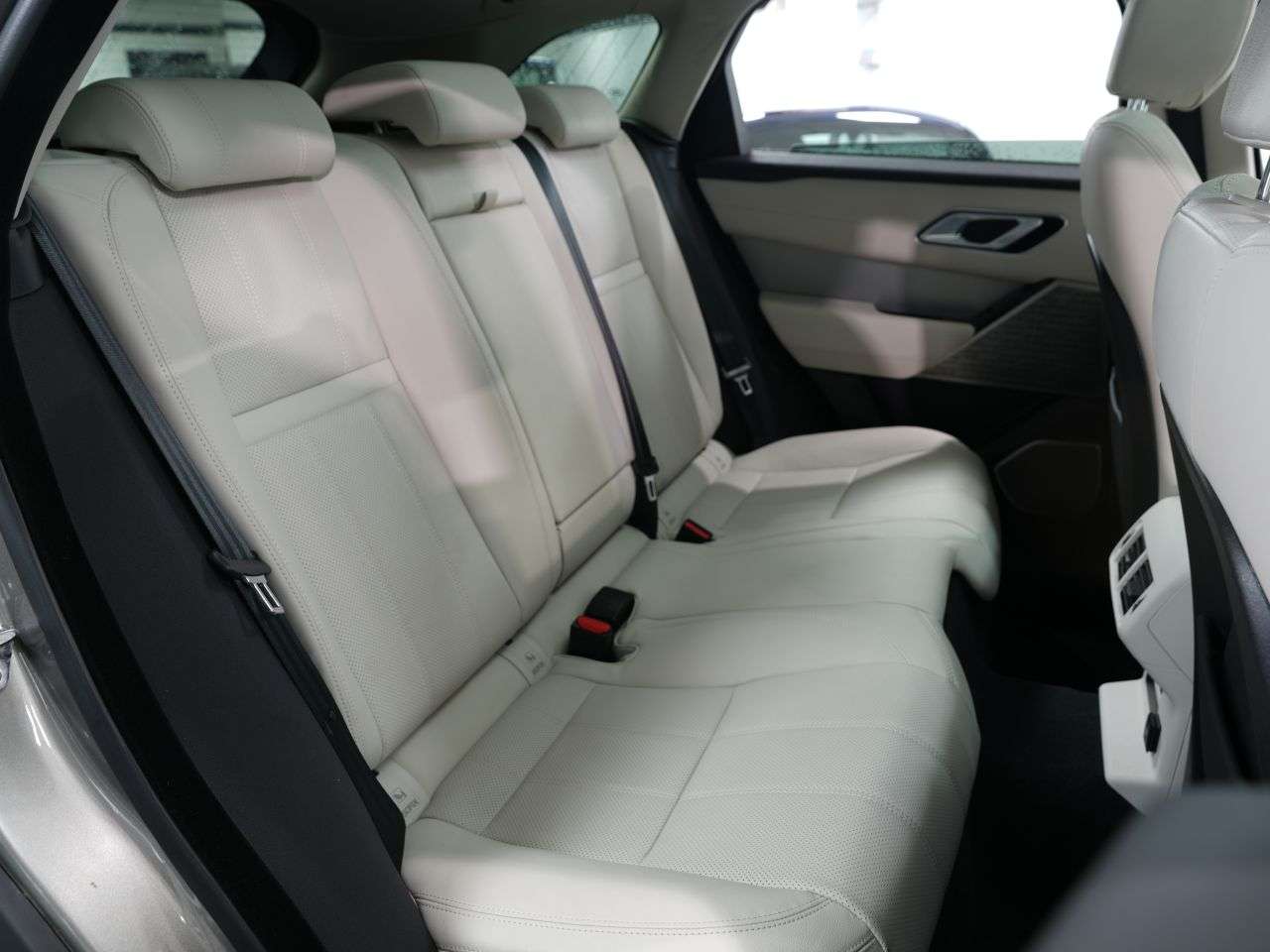 2022 LAND ROVER RANGE ROVER VELAR 2022 LAND ROVER RANGE ROVER VELAR