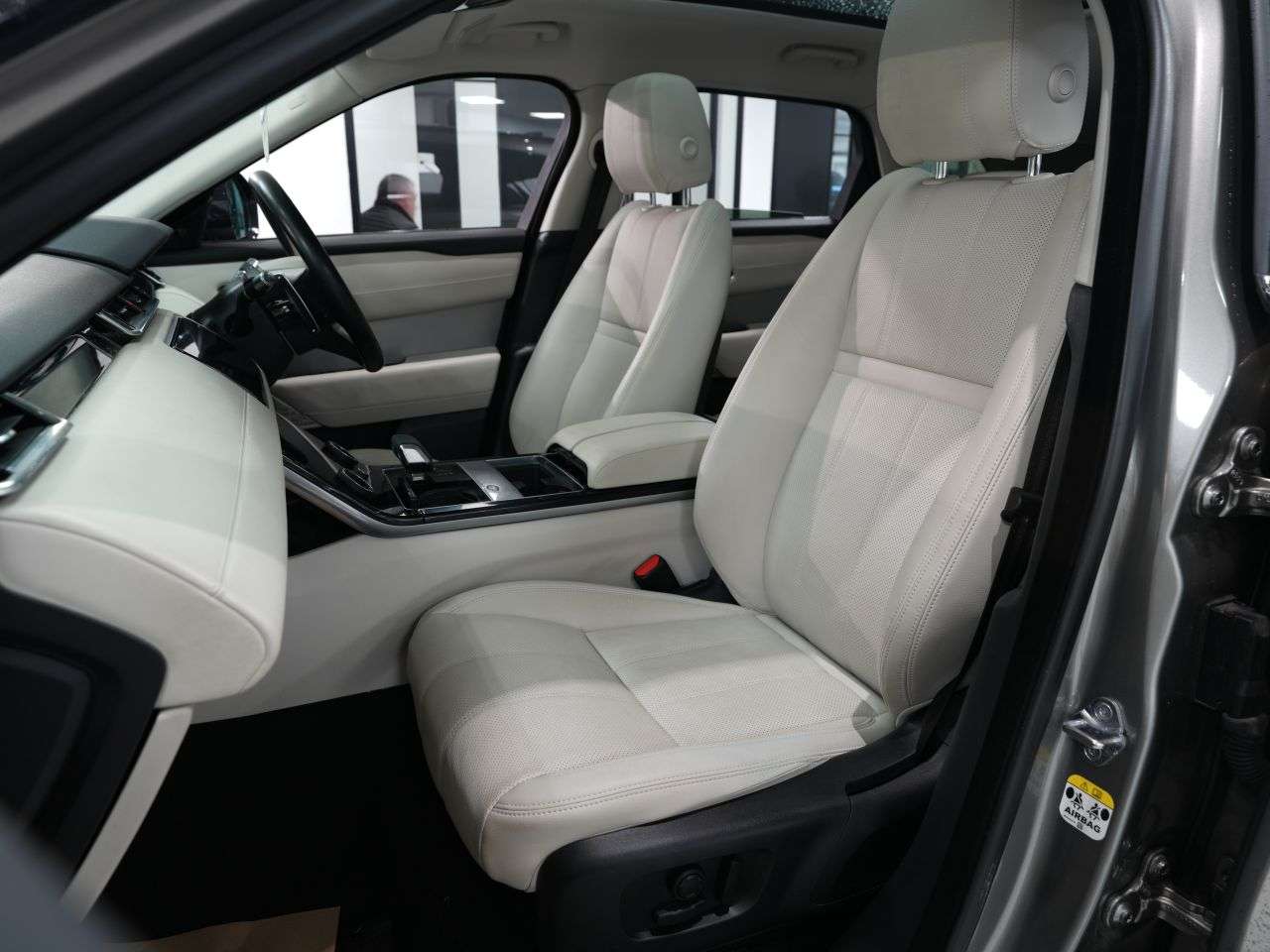 2022 LAND ROVER RANGE ROVER VELAR 2022 LAND ROVER RANGE ROVER VELAR