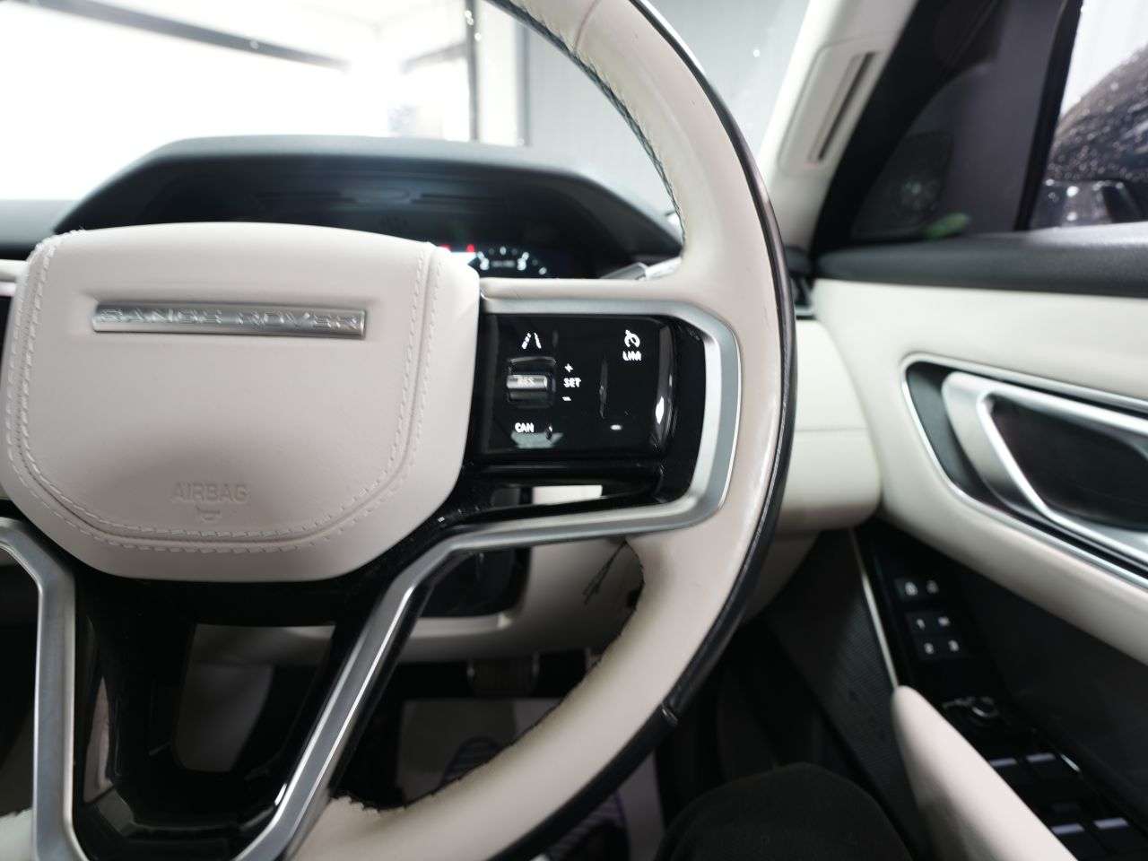 2022 LAND ROVER RANGE ROVER VELAR 2022 LAND ROVER RANGE ROVER VELAR