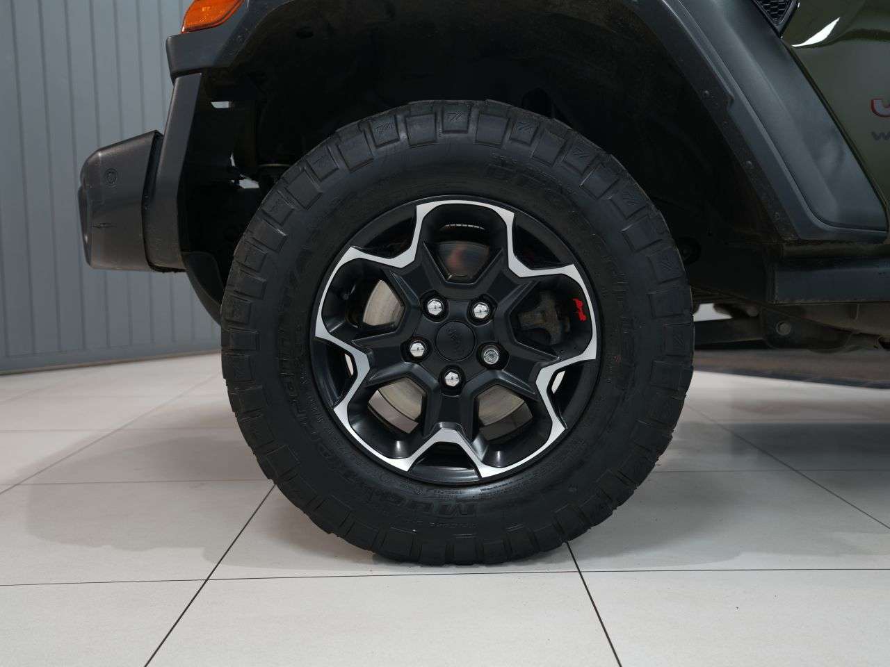 A 2023 JEEP WRANGLER 2.0 GME Rubicon SUV 4dr Petrol Auto 4WD Euro 6 (s/s) (272 ps) GORGEOUS RUBI A 2023 JEEP WRANGLER 2.0 GME Rubicon SUV 4dr Petrol Auto 4WD Euro 6 (s/s) (272 ps) GORGEOUS RUBI