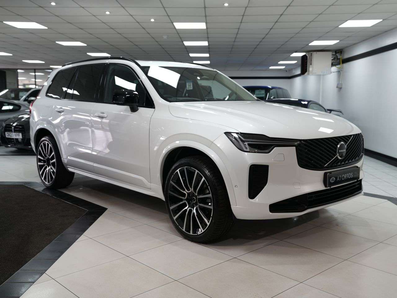 A 2025 VOLVO XC90 2.0 B5 MHEV Ultra Dark SUV 5dr Petrol Hybrid Auto 4WD Euro 6 (s/s) (250 ps) A 2025 VOLVO XC90 2.0 B5 MHEV Ultra Dark SUV 5dr Petrol Hybrid Auto 4WD Euro 6 (s/s) (250 ps)