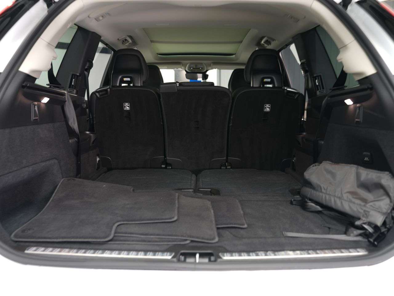 2025 VOLVO XC90 2025 VOLVO XC90