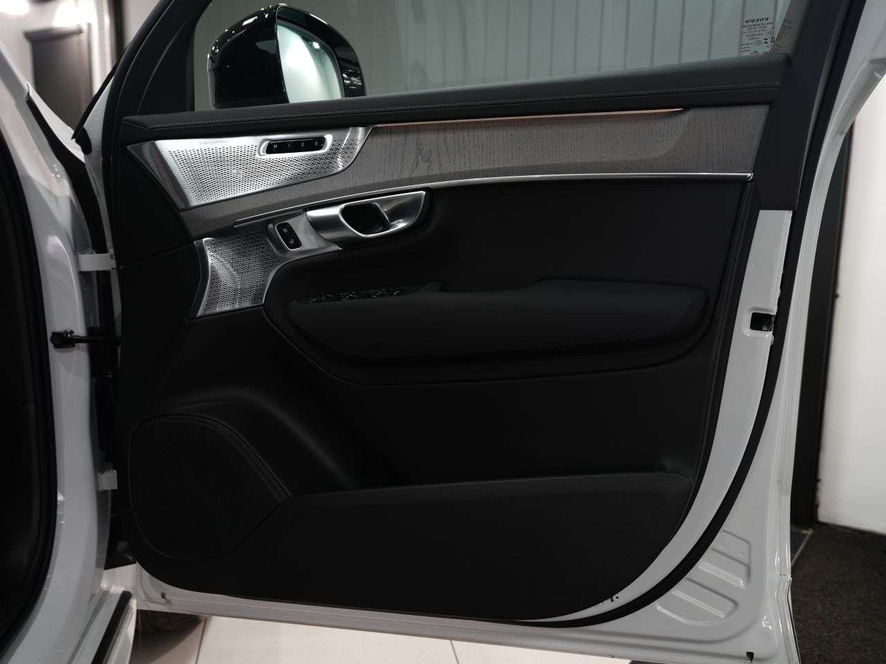 2025 VOLVO XC90 2025 VOLVO XC90