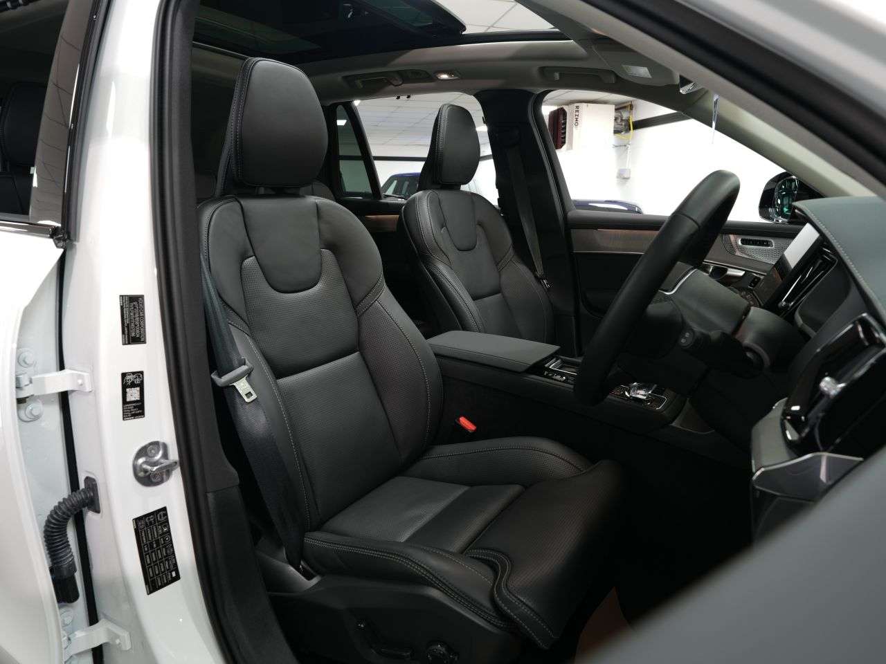 2025 VOLVO XC90 2025 VOLVO XC90