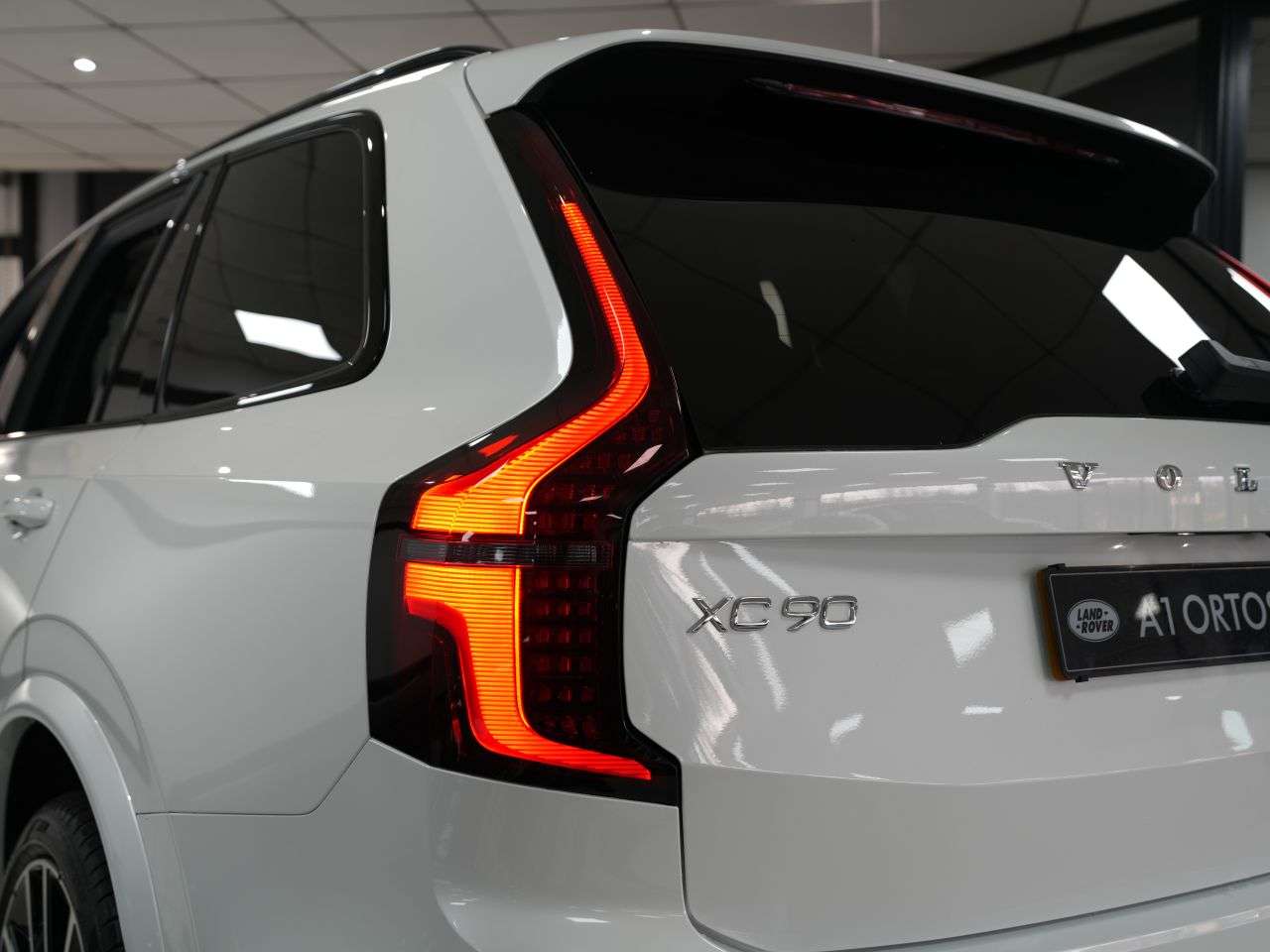2025 VOLVO XC90 2025 VOLVO XC90