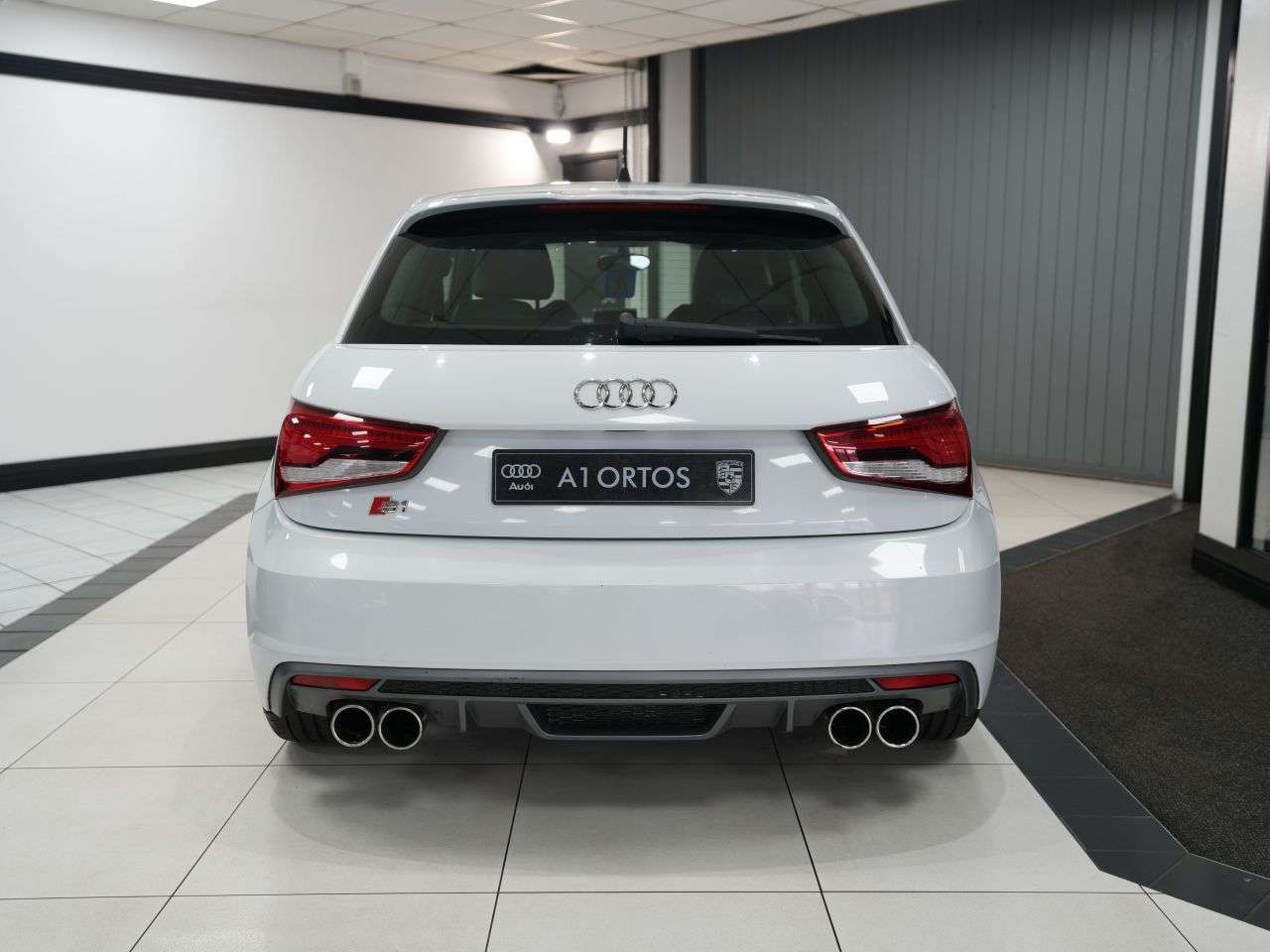 2015 AUDI S1 2015 AUDI S1