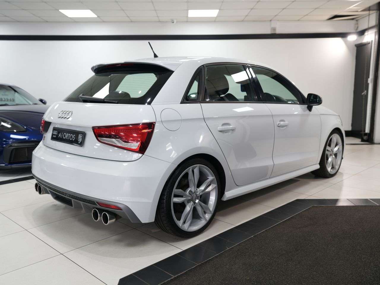 2015 AUDI S1 2015 AUDI S1