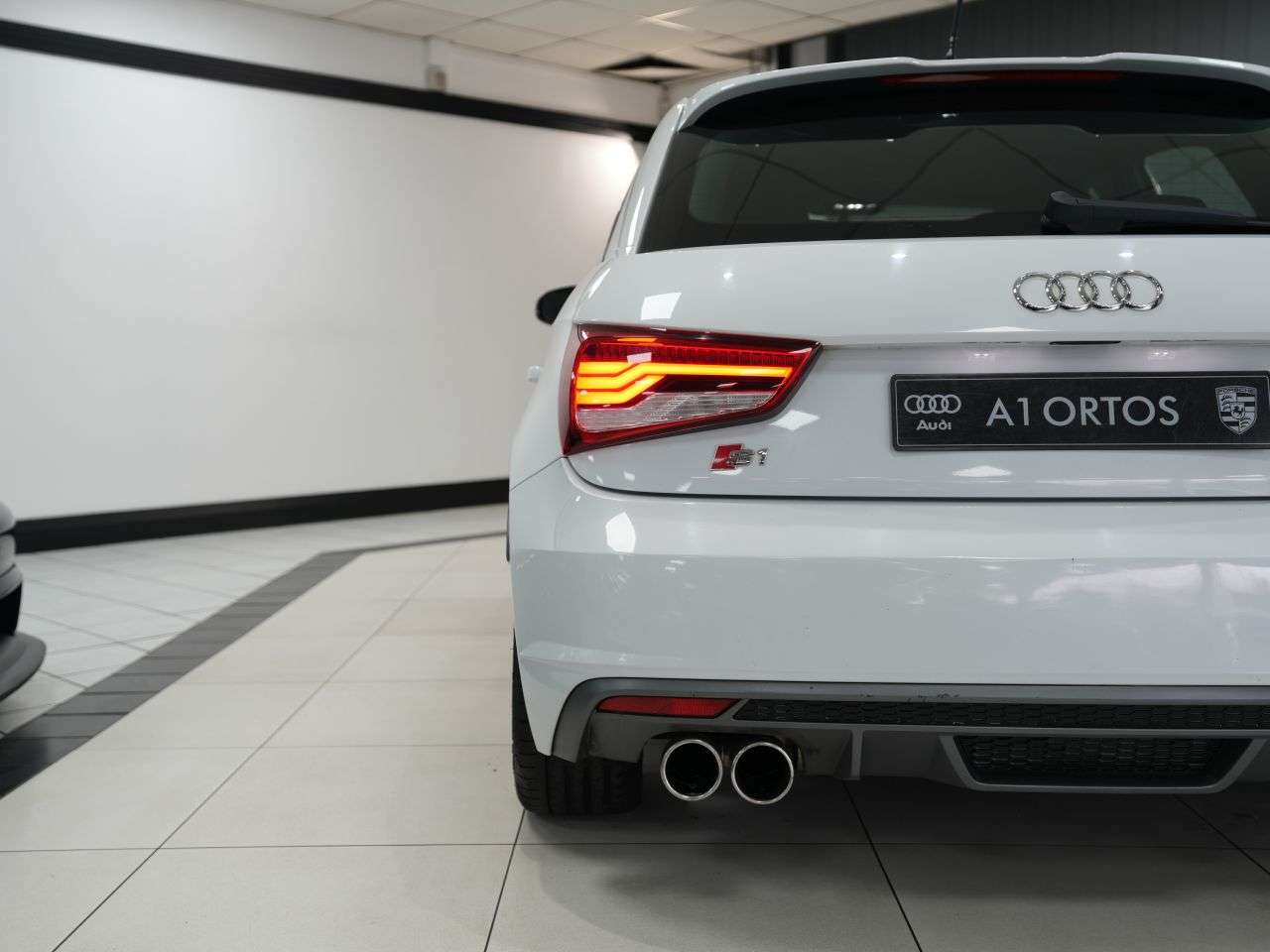 2015 AUDI S1 2015 AUDI S1