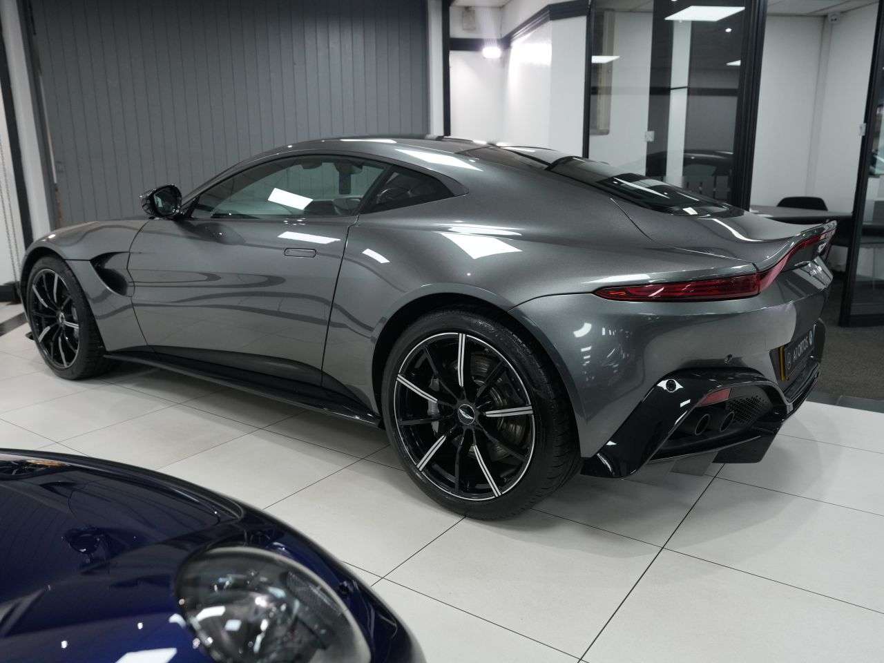 2019 ASTON MARTIN VANTAGE 2019 ASTON MARTIN VANTAGE