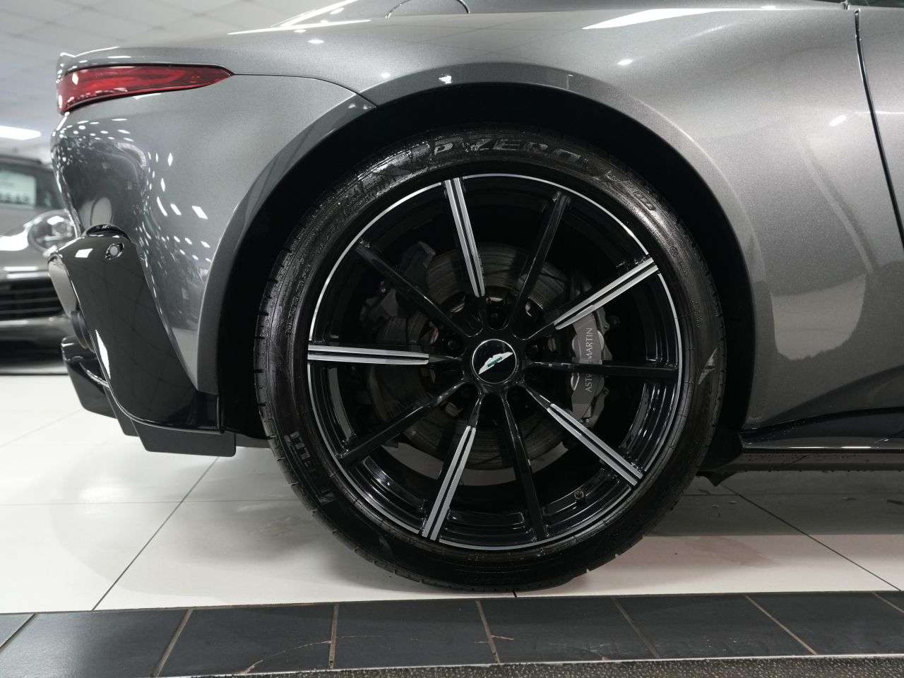 2019 ASTON MARTIN VANTAGE 2019 ASTON MARTIN VANTAGE