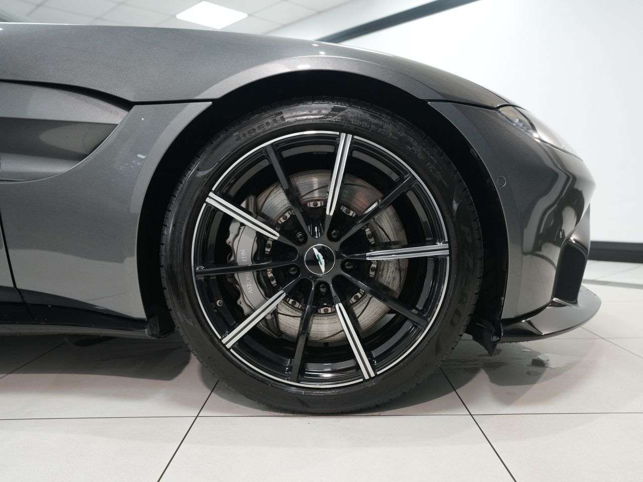 2019 ASTON MARTIN VANTAGE 2019 ASTON MARTIN VANTAGE