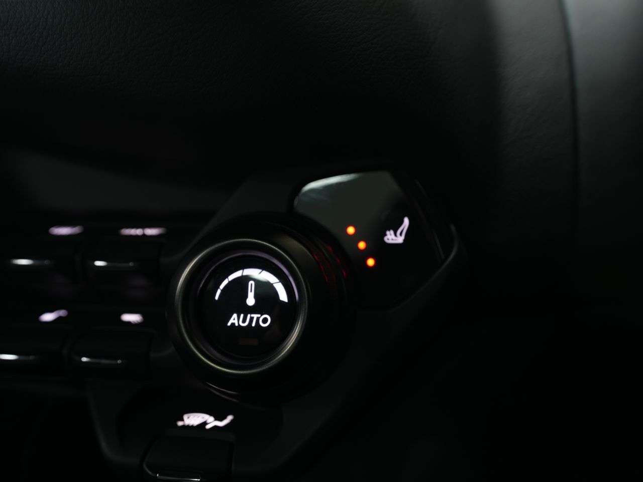 2019 ASTON MARTIN VANTAGE 2019 ASTON MARTIN VANTAGE