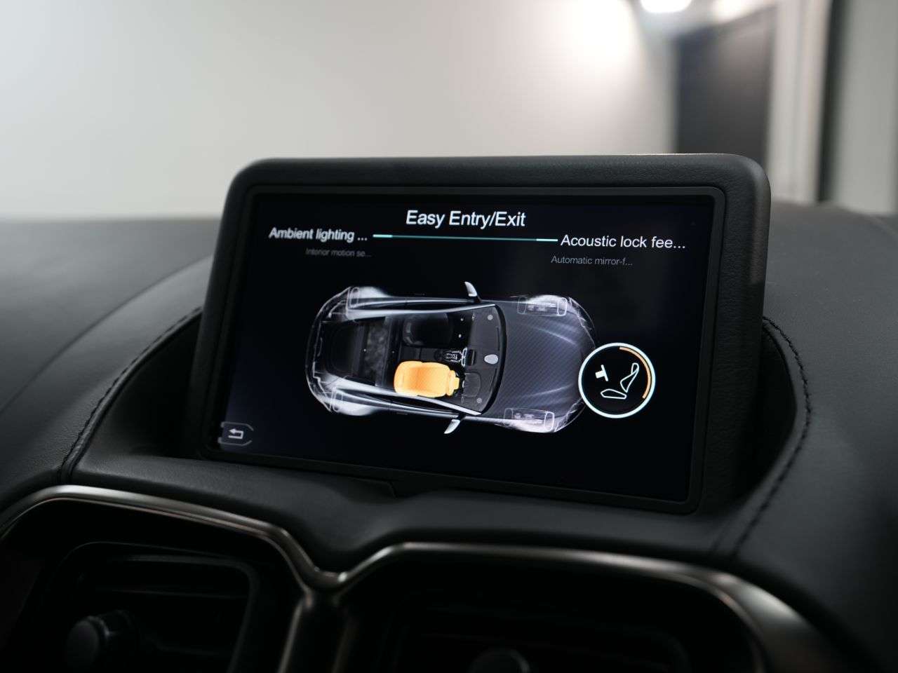 2019 ASTON MARTIN VANTAGE 2019 ASTON MARTIN VANTAGE